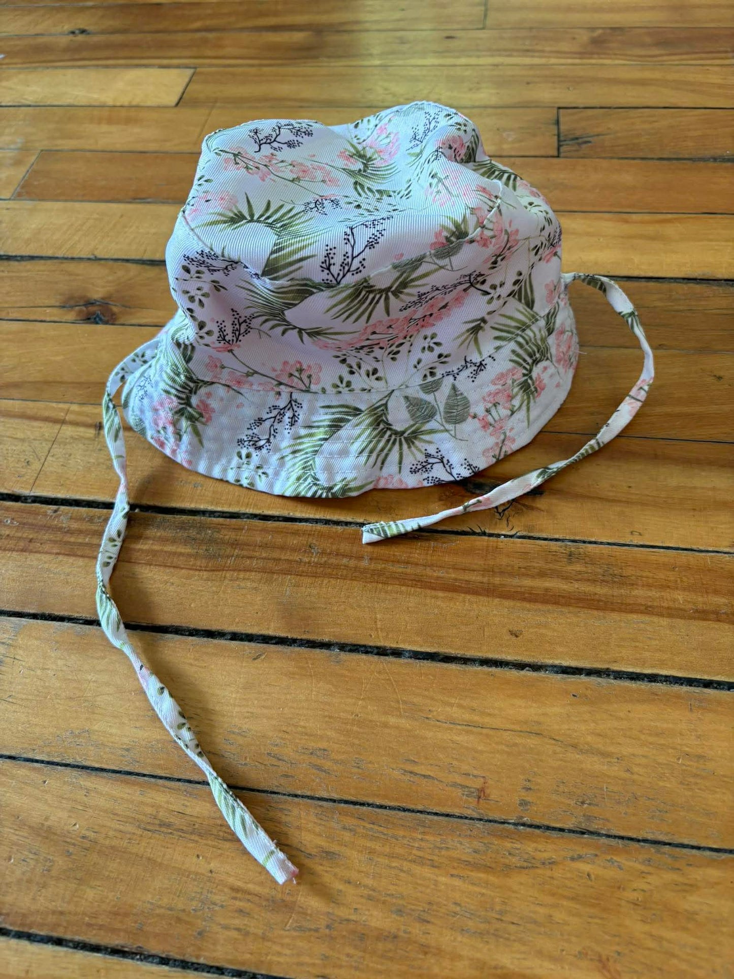 Chapeau tag 12-24 mois