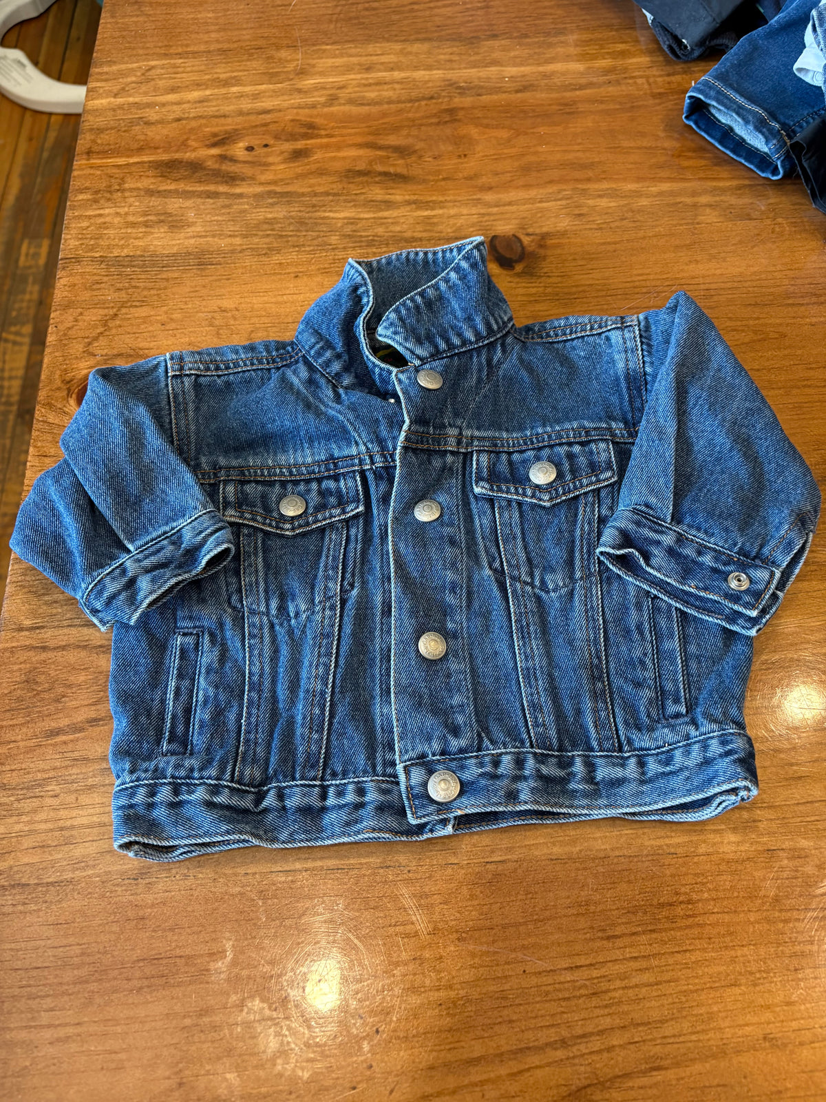 Veste en jeans 6-12 mois (CMHL)