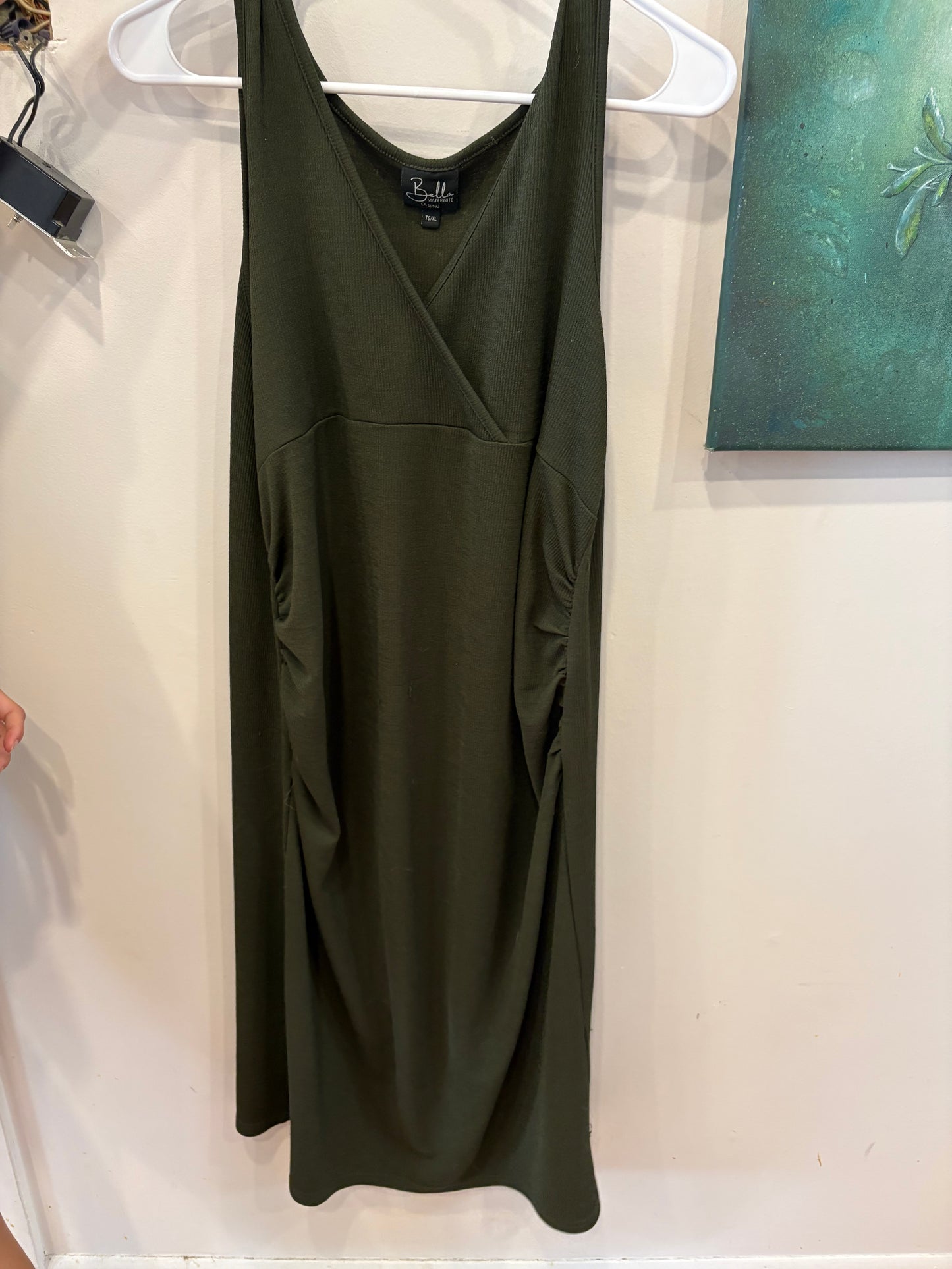 Magnifique robe Bella maternité et allaitement XL peut aussi faire Large avec la bedaine (cmb)