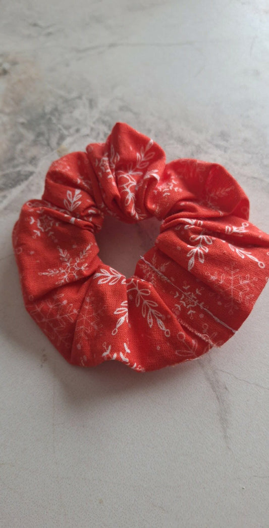 Chouchou rouge flocon blanc