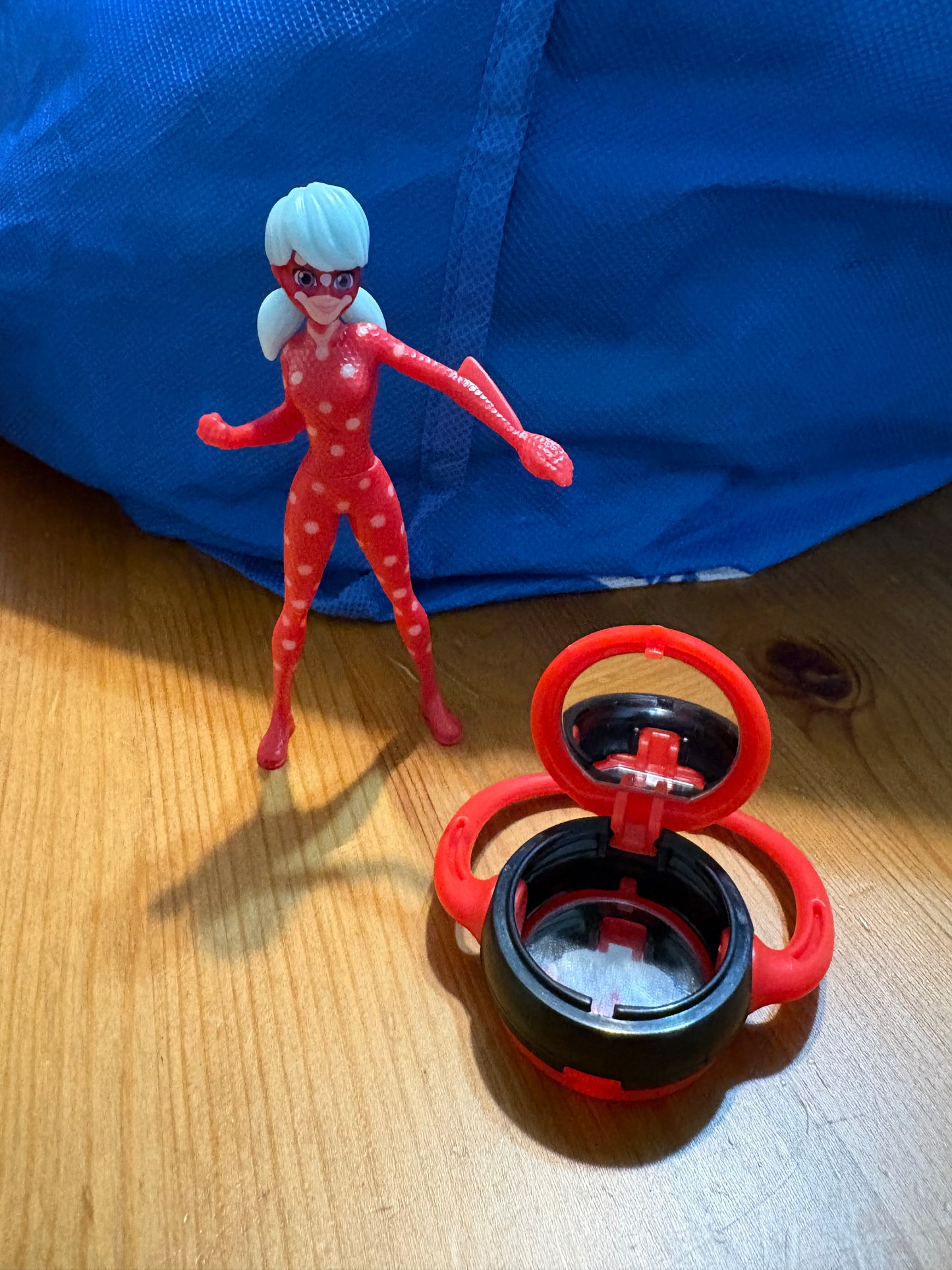 Pyjama mask petite figurine et coffret miroir