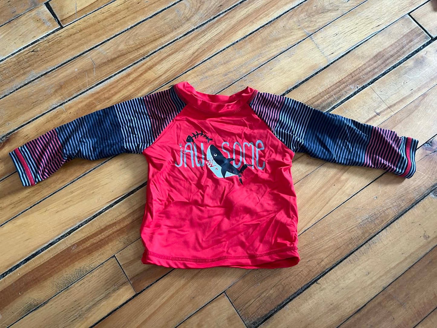 Haut costume de bain tag 6 mois