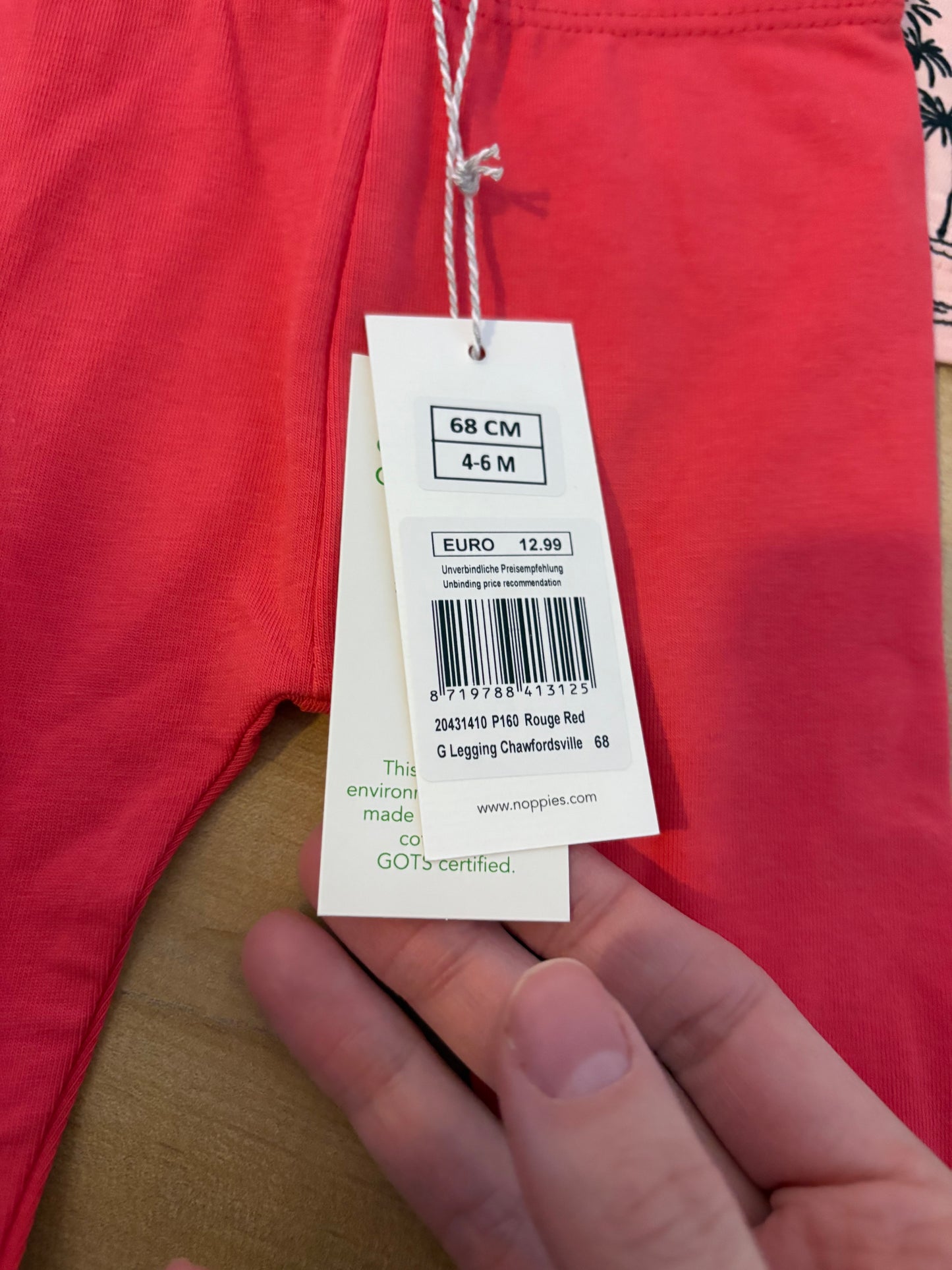 Ensemble neuf avec etiquette noppie 4-6 mois