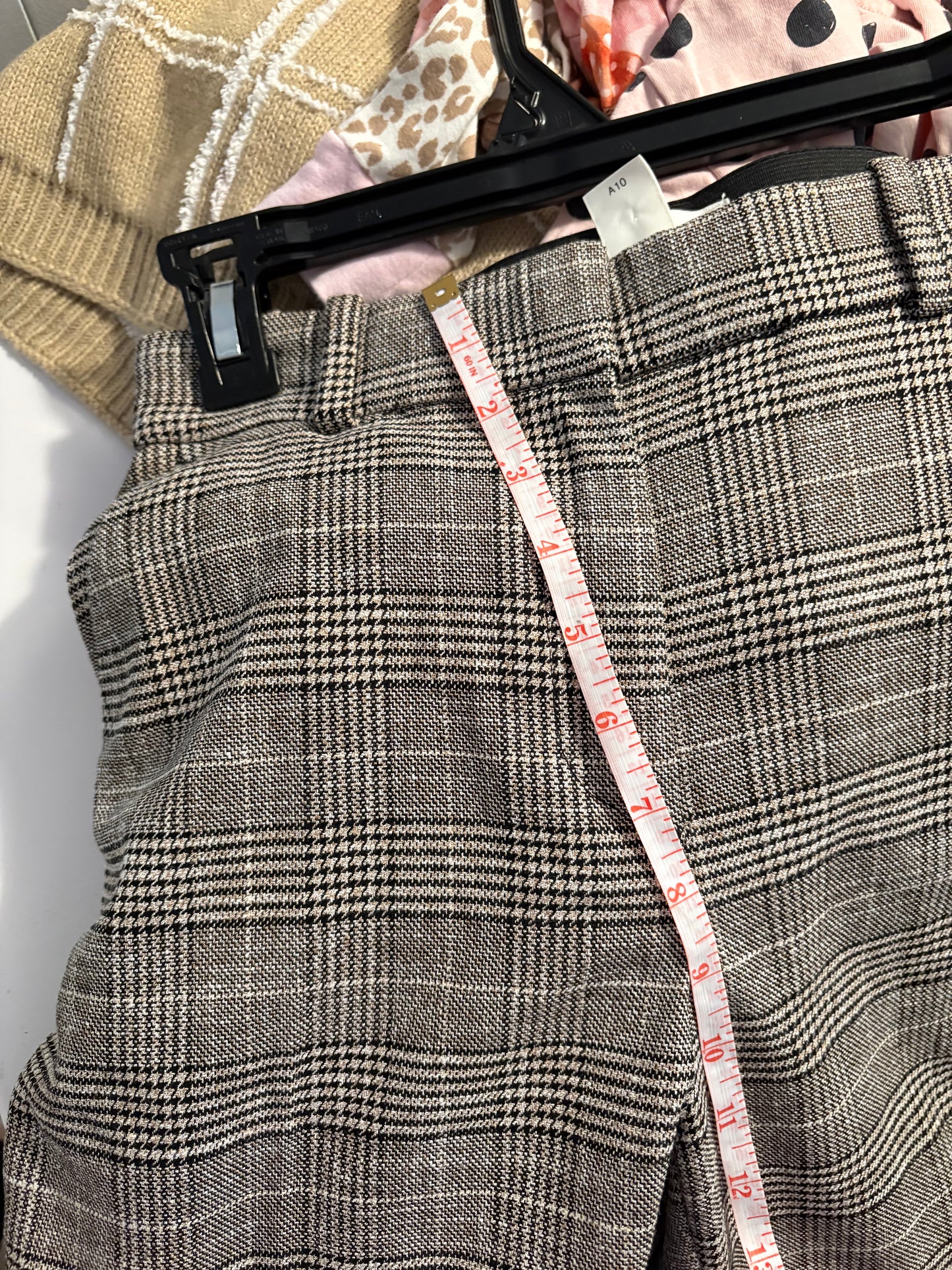 Pantalon neuf H&M taille 6 info de la taille en description