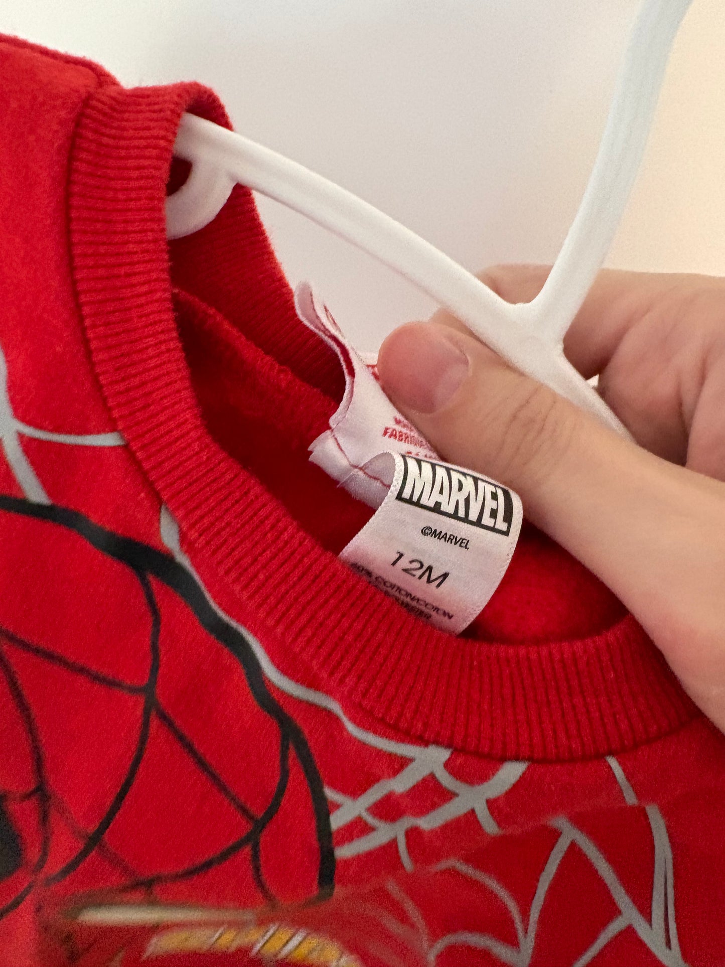 Gilet marvel 12 mois  état neuf