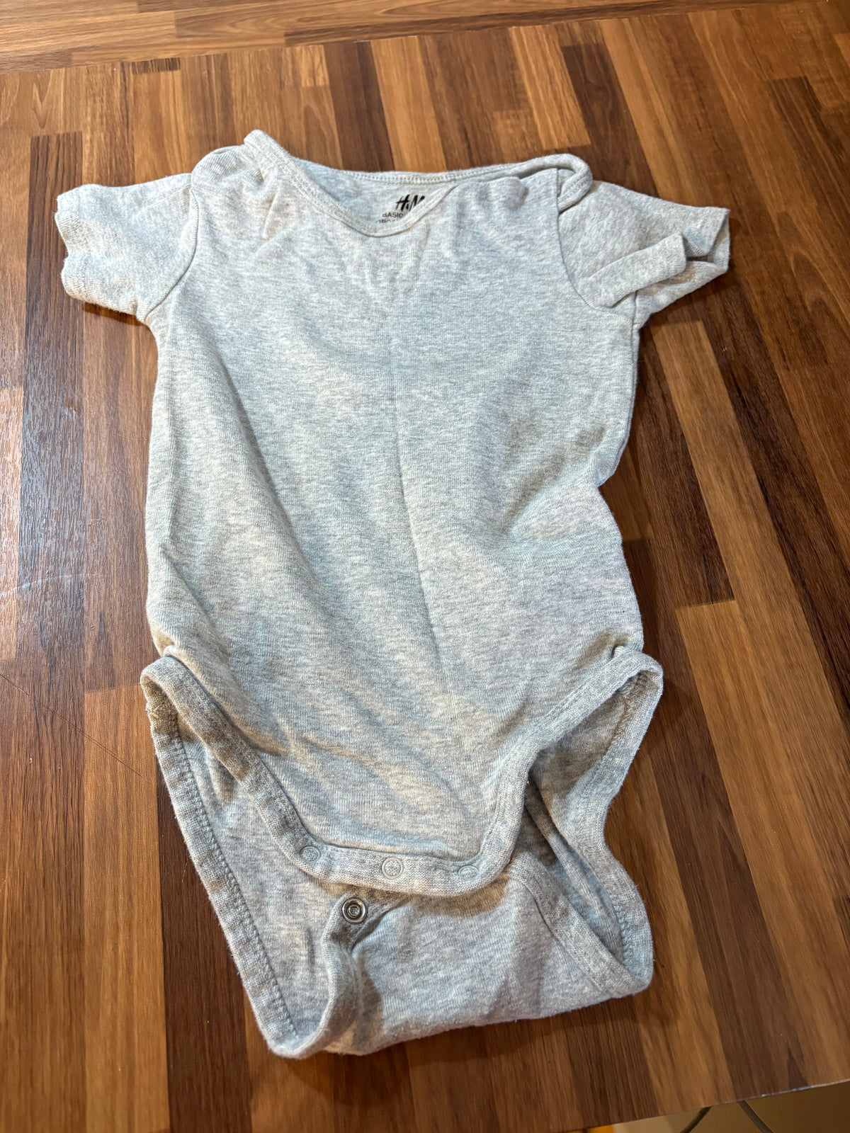 Cache couche h&m 9-12 mois (cmb)