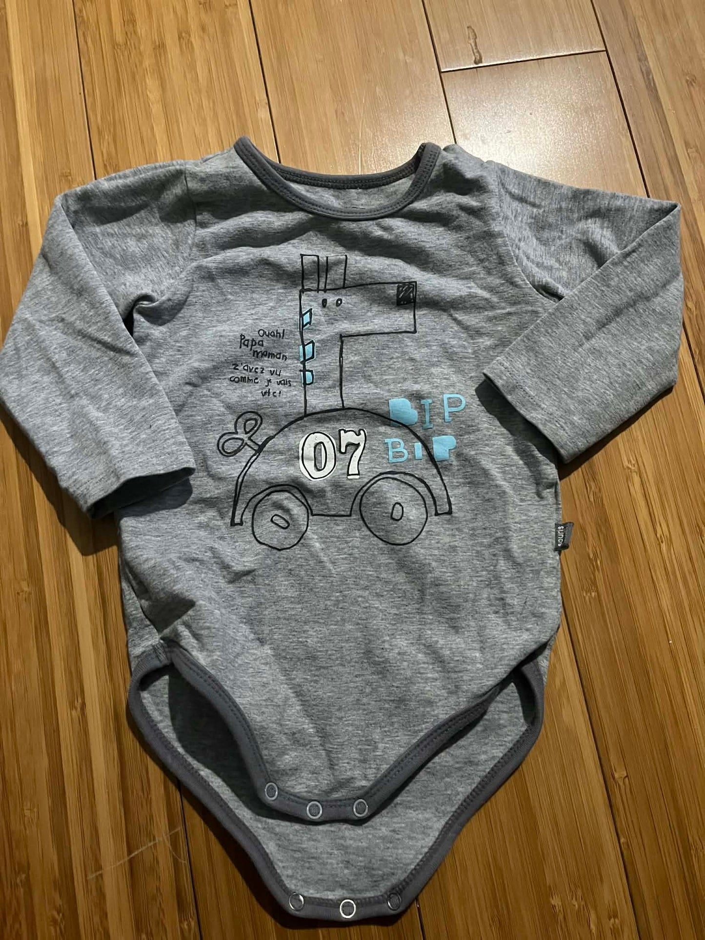 Cache-couche souris mini 12 mois neuf