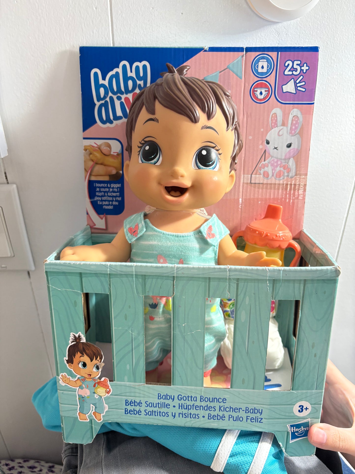 Poupée baby alive neuf valeur 44$ +tx chez canadian tire