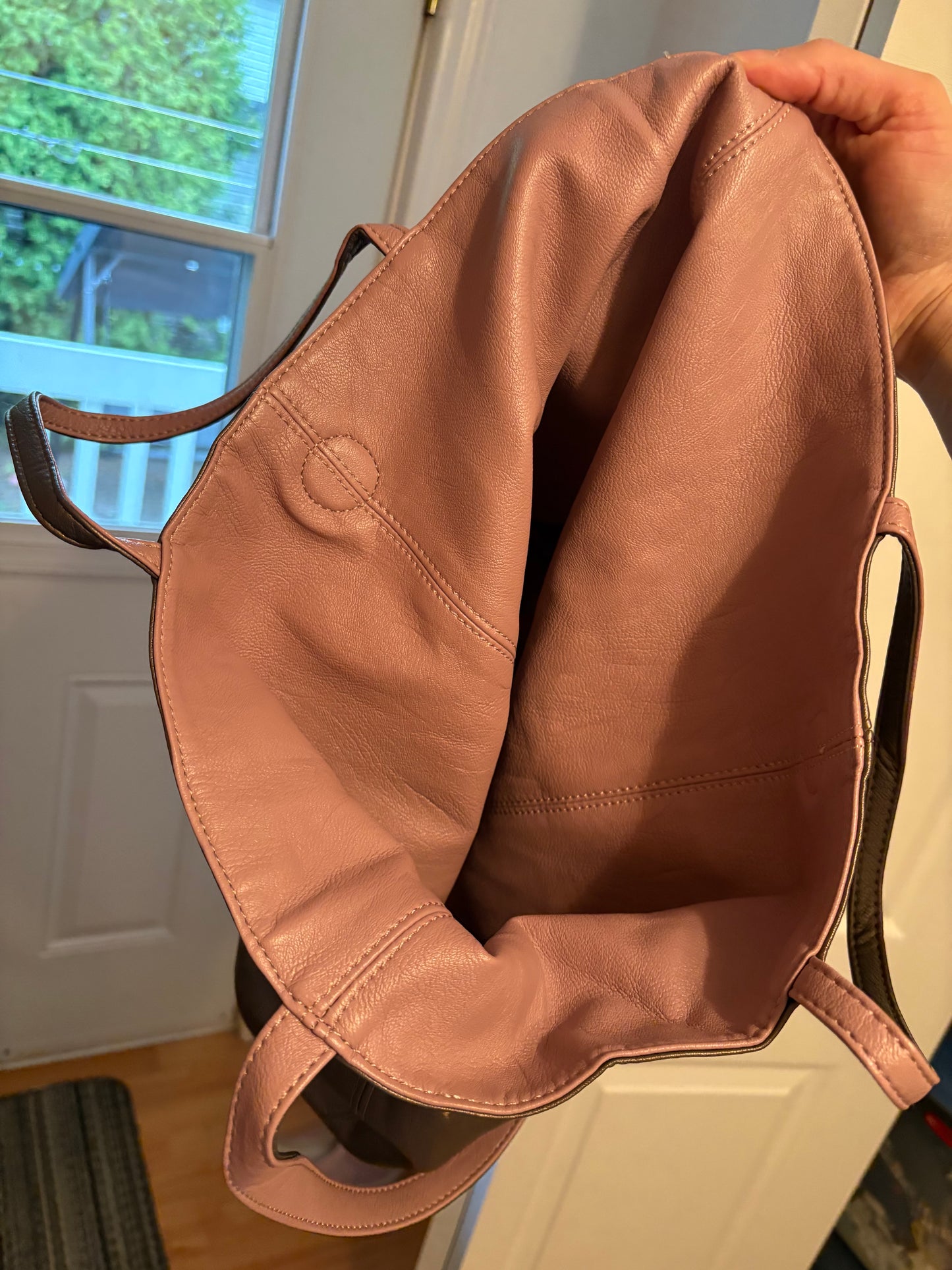 Sac fourre tout neuf réversible 🩷 cuir végane je pense