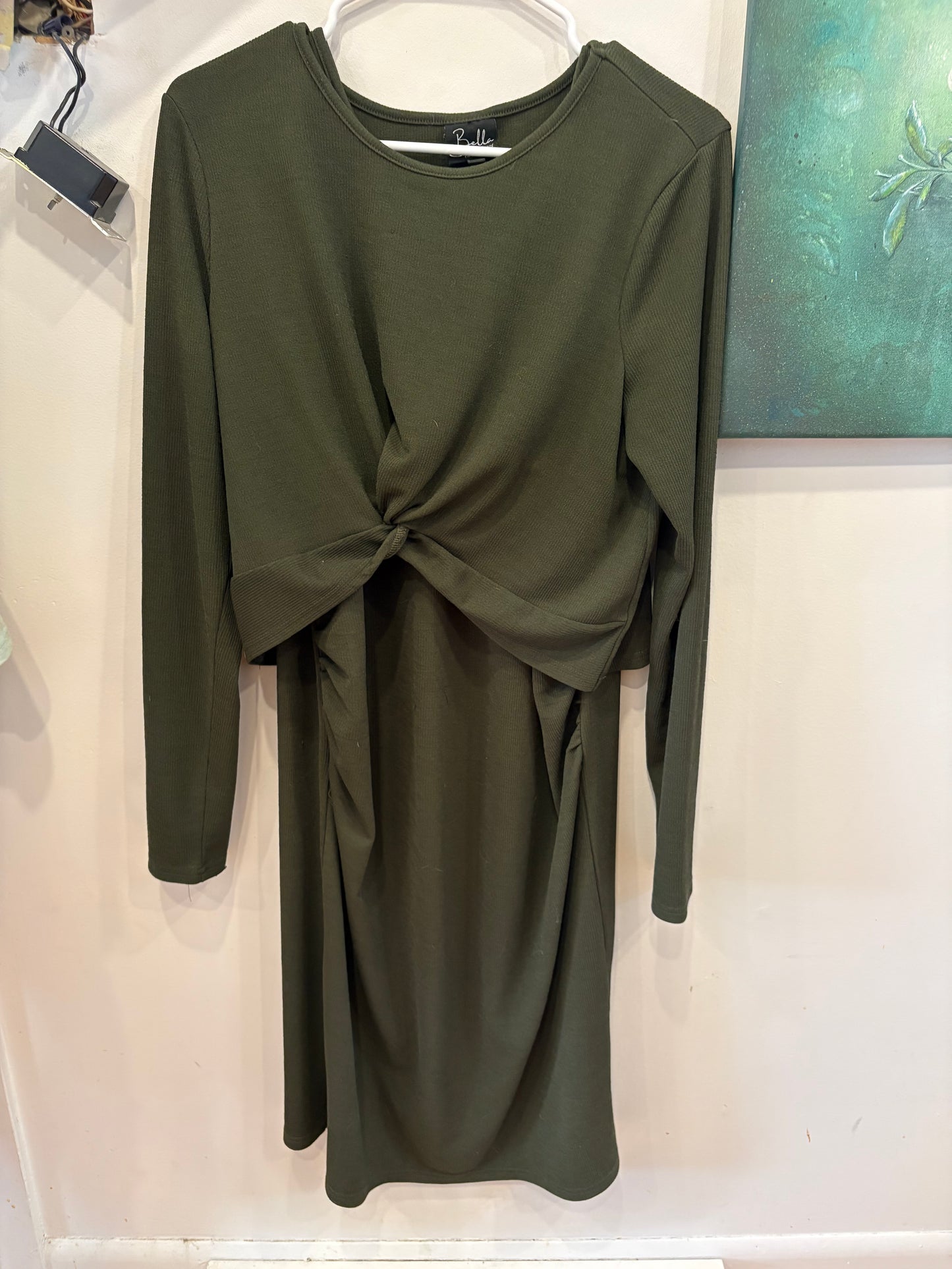 Magnifique robe Bella maternité et allaitement XL peut aussi faire Large avec la bedaine (cmb)