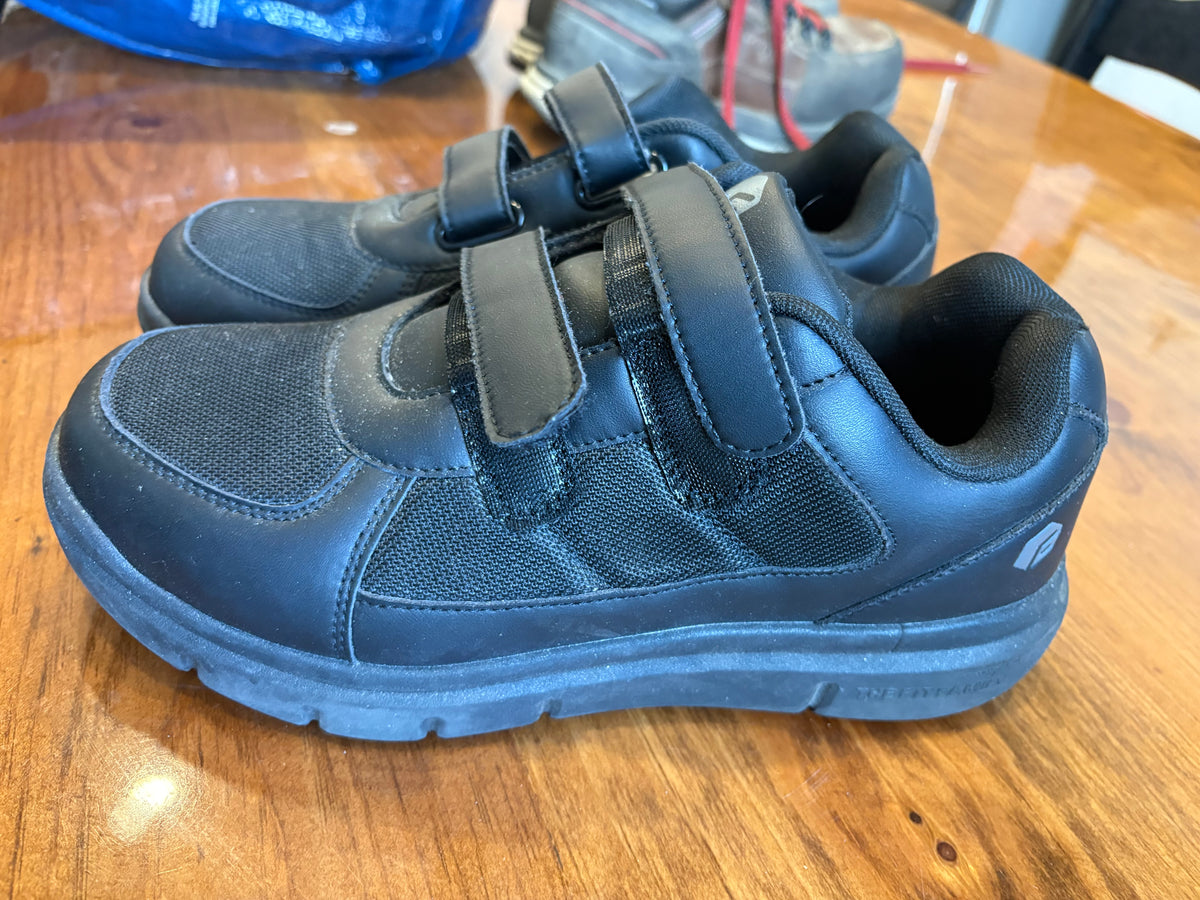 Chaussure comme des pantoufles homme taille 10,11 (cmb)