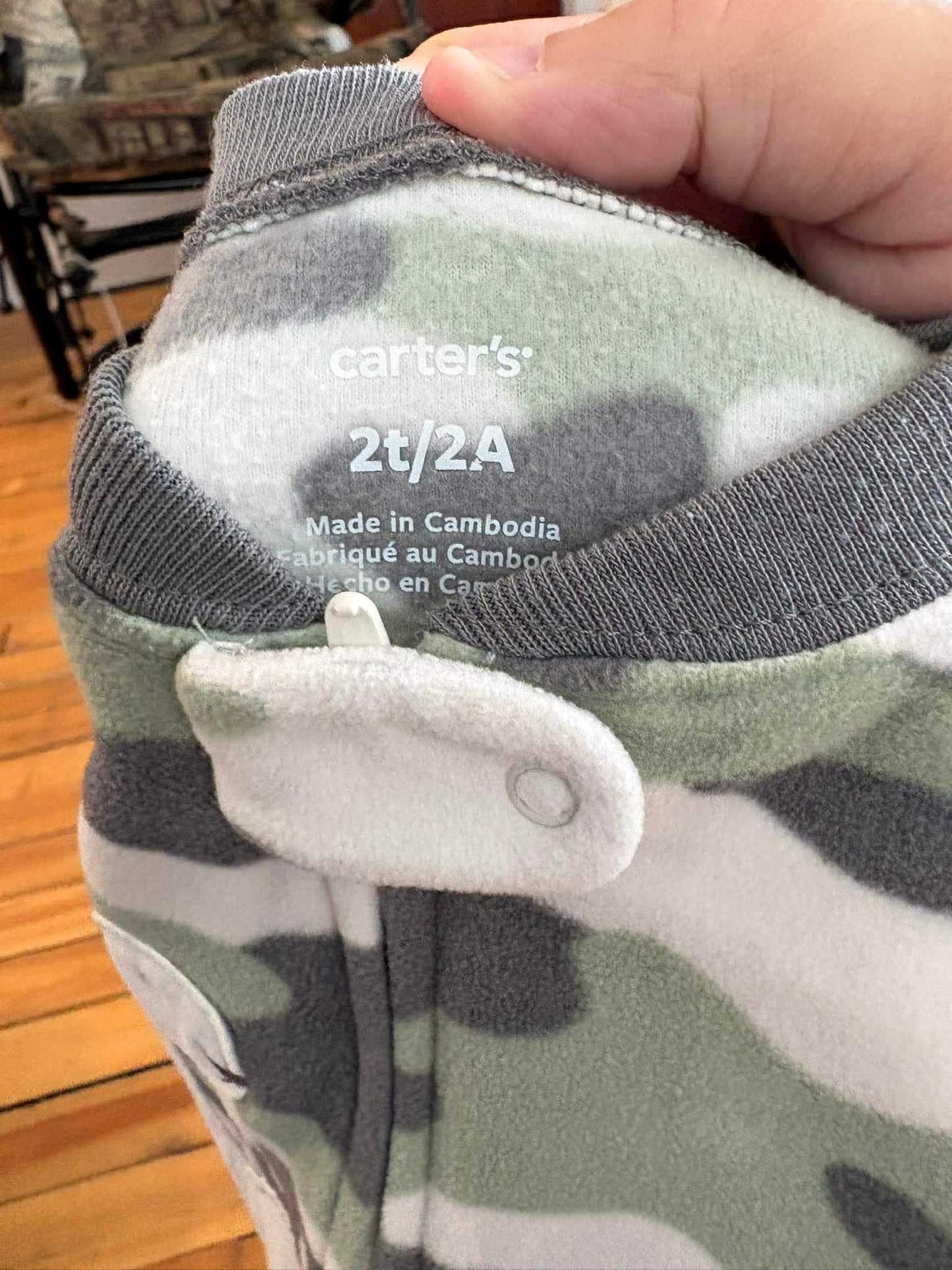 Pyjama état neuf carter’s 2T