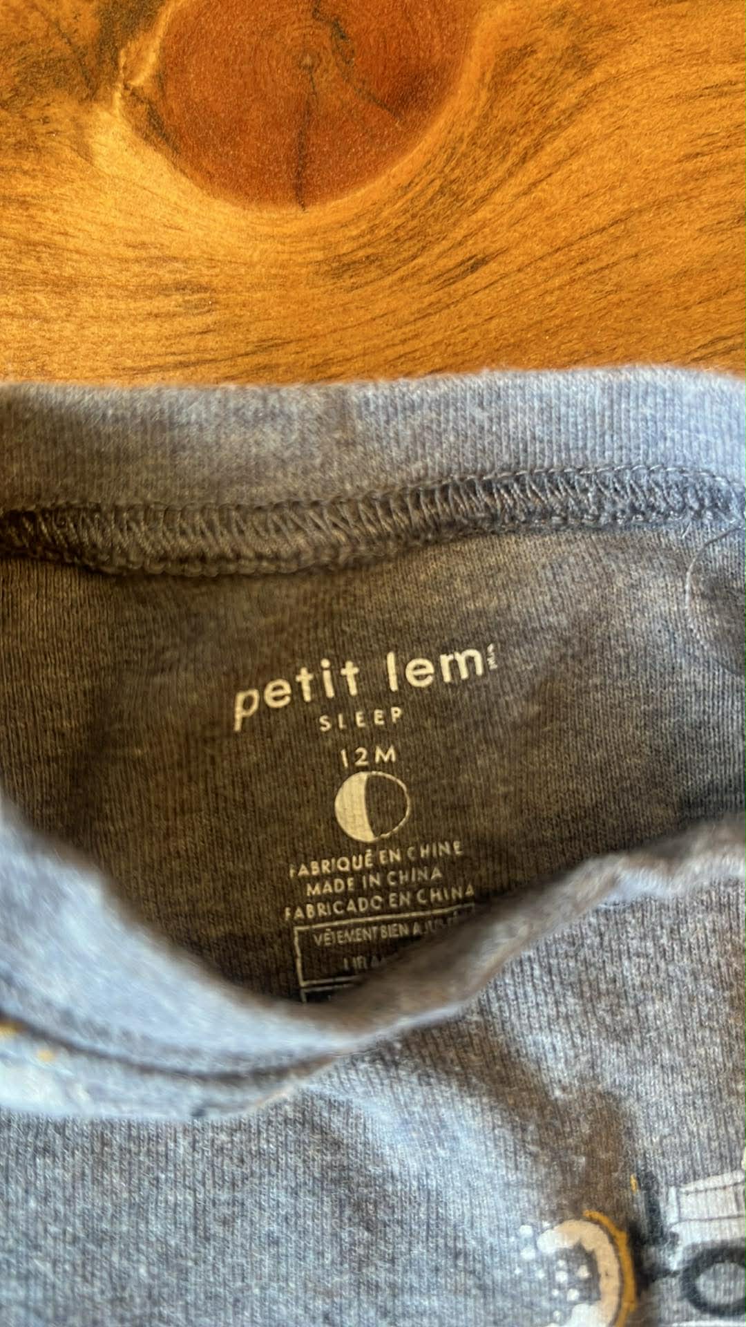 Pyjama petit lem 12 mois(consignationmb)