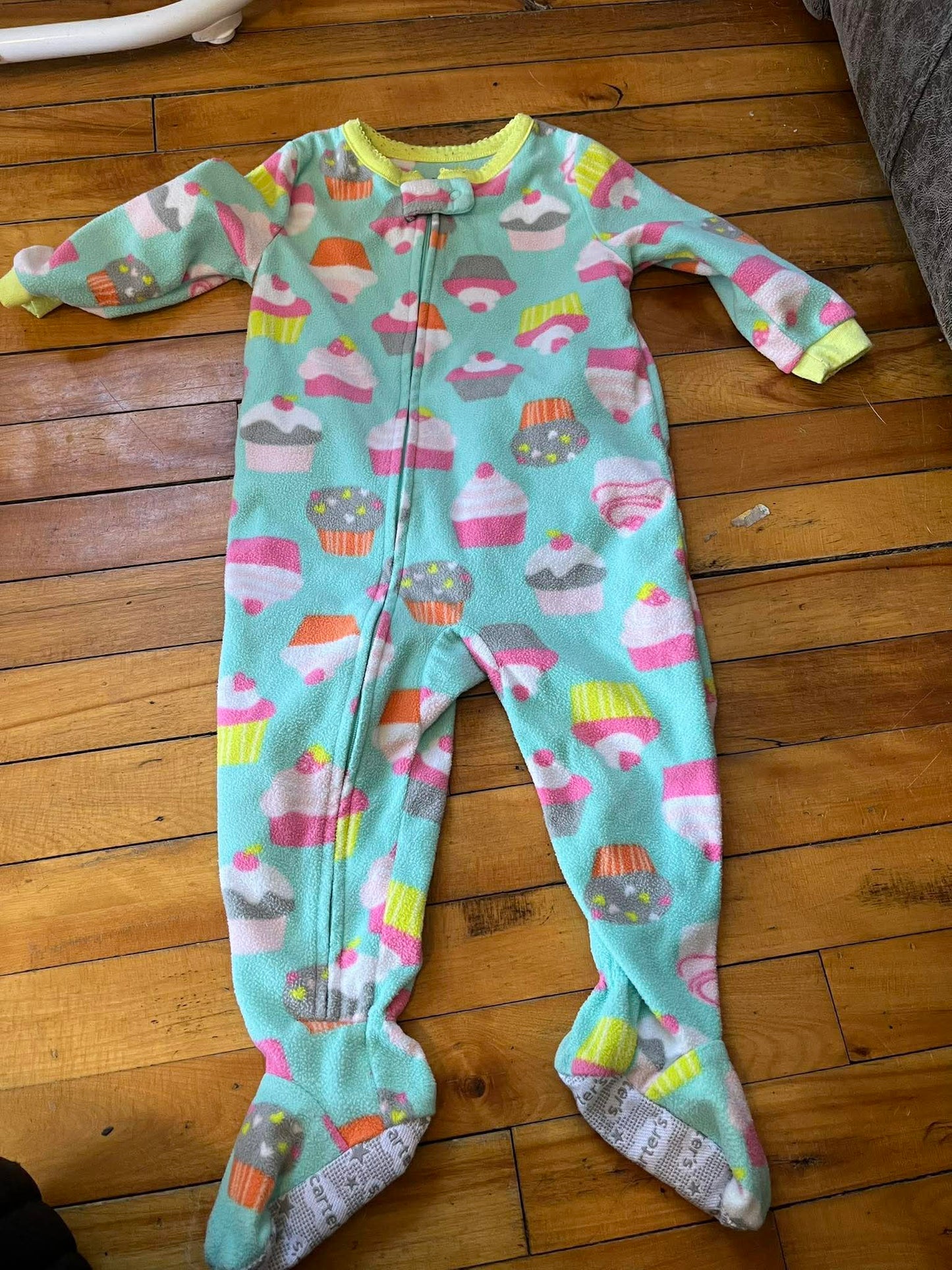Pyjama carter’s 18 mois état neuf