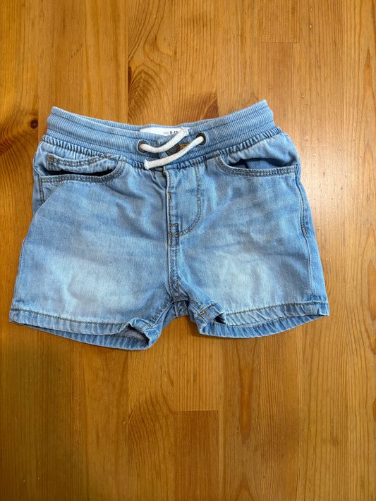 Short zara 9-12 mois comme neuf