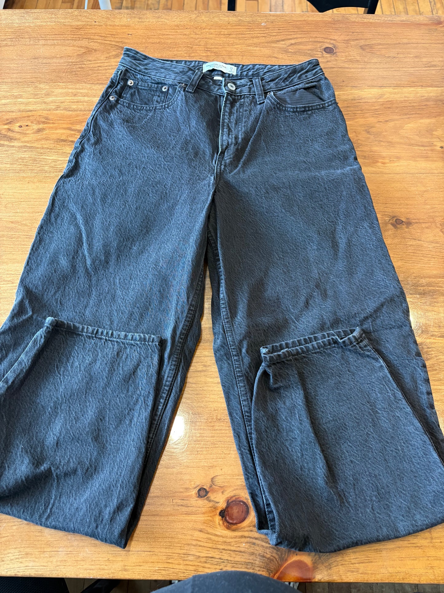 Jeans abercrombie 28 femme