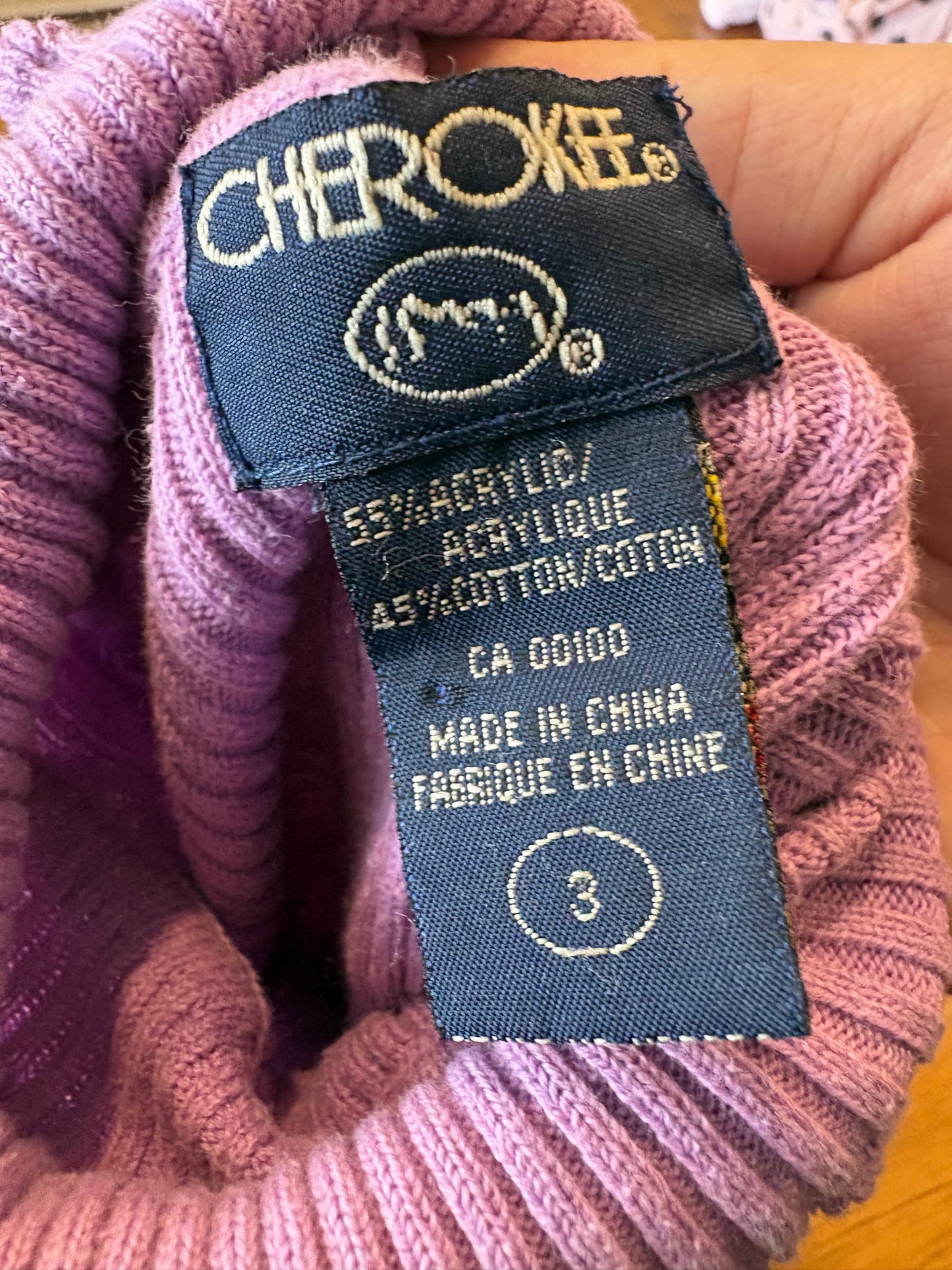 Chandail col rouler cherokee 3T fait petit