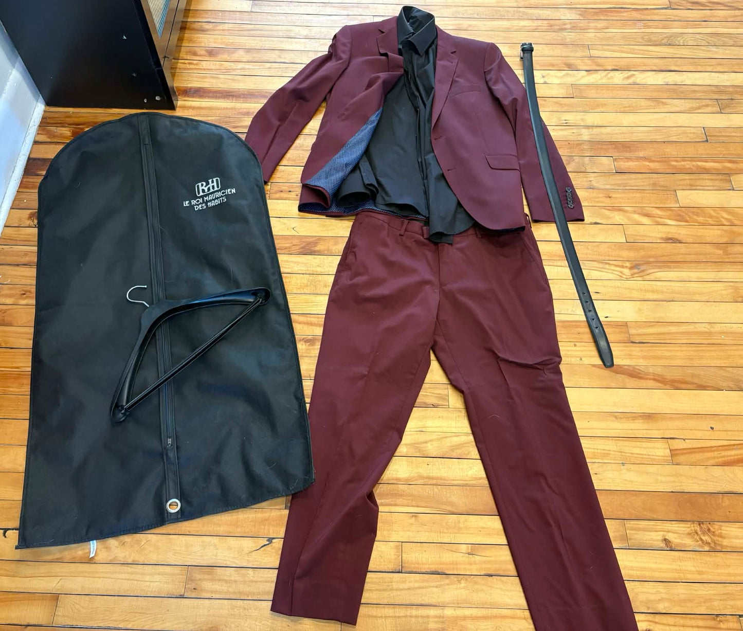 Magnifique habit valeur de 550$ taille 36