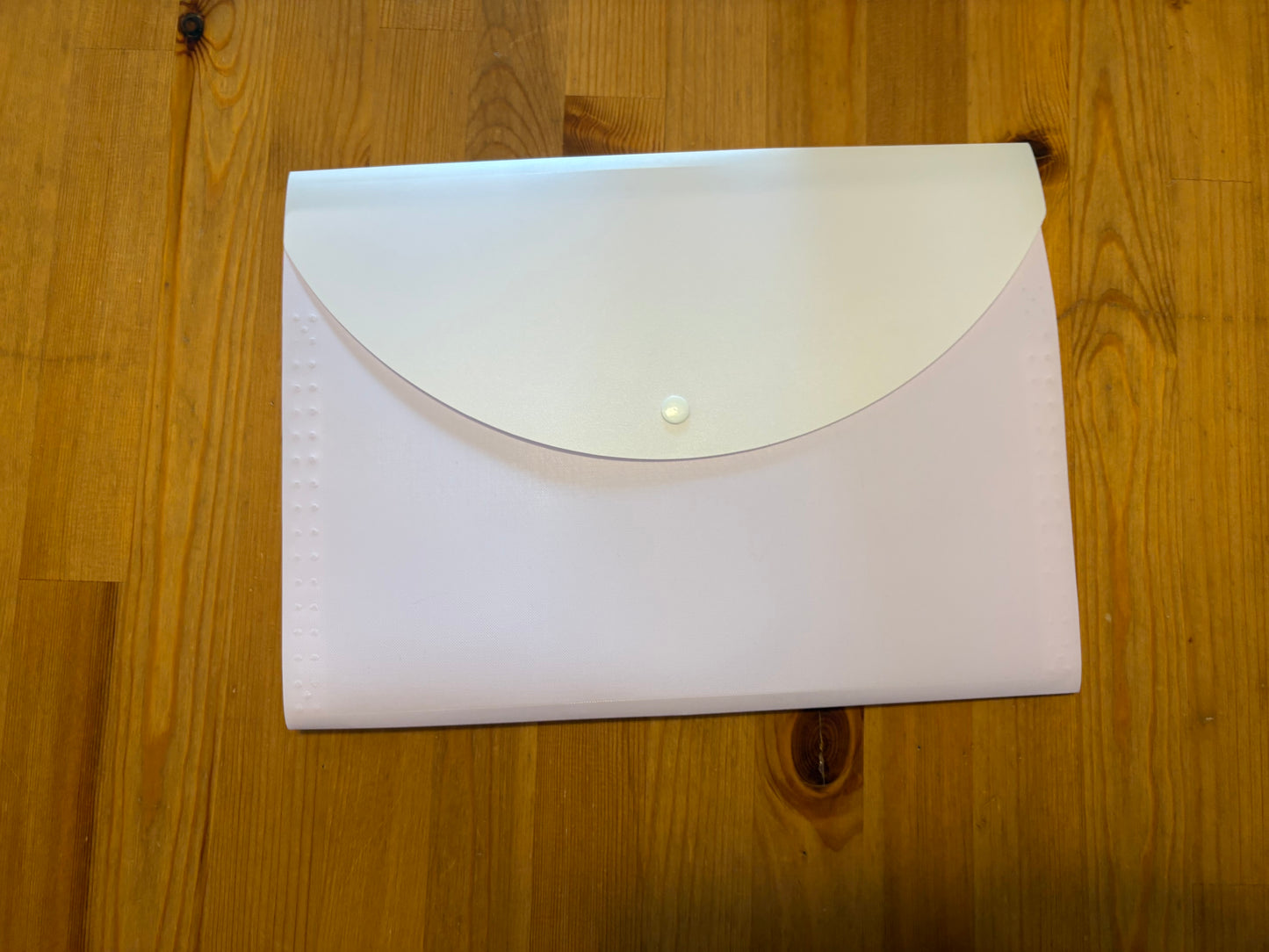 Porte document mauve neuf