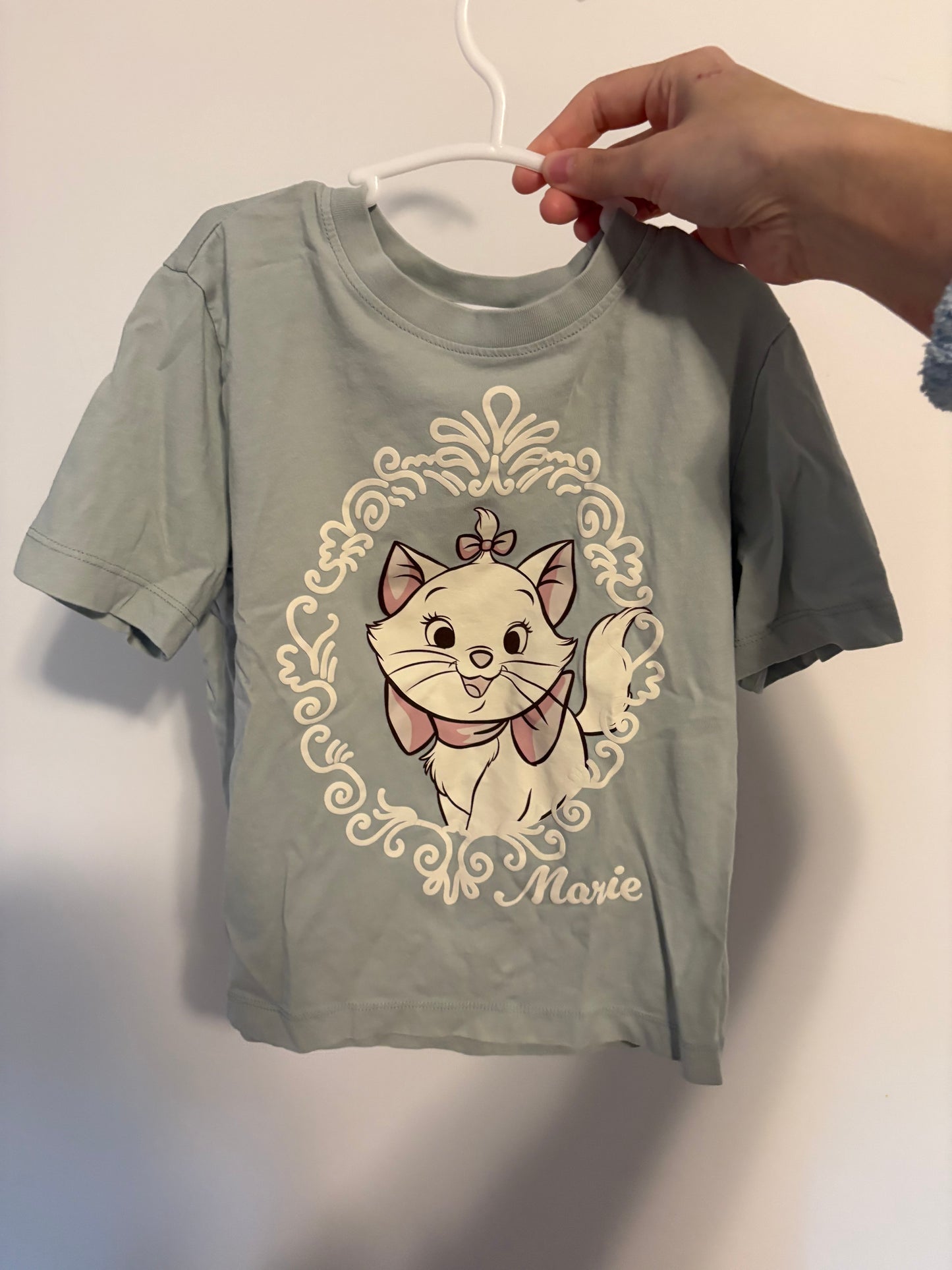 t-shirt h&m disney  6-8 ans