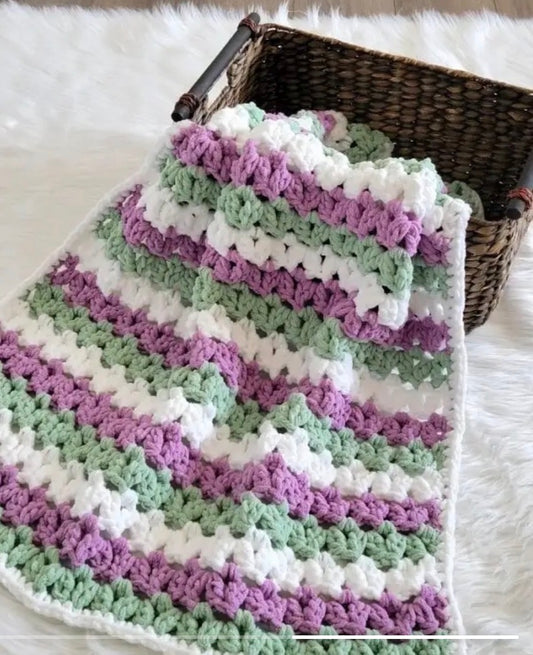 Couverture tricot couleur de dino💜