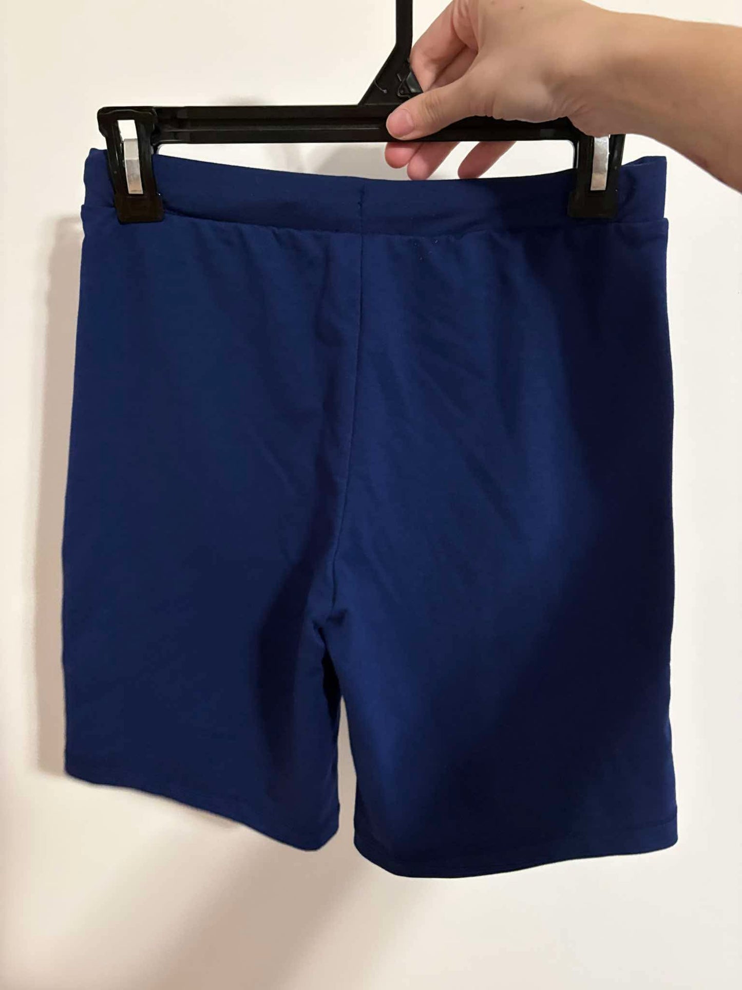 short en neuf 32 cool 8 ans