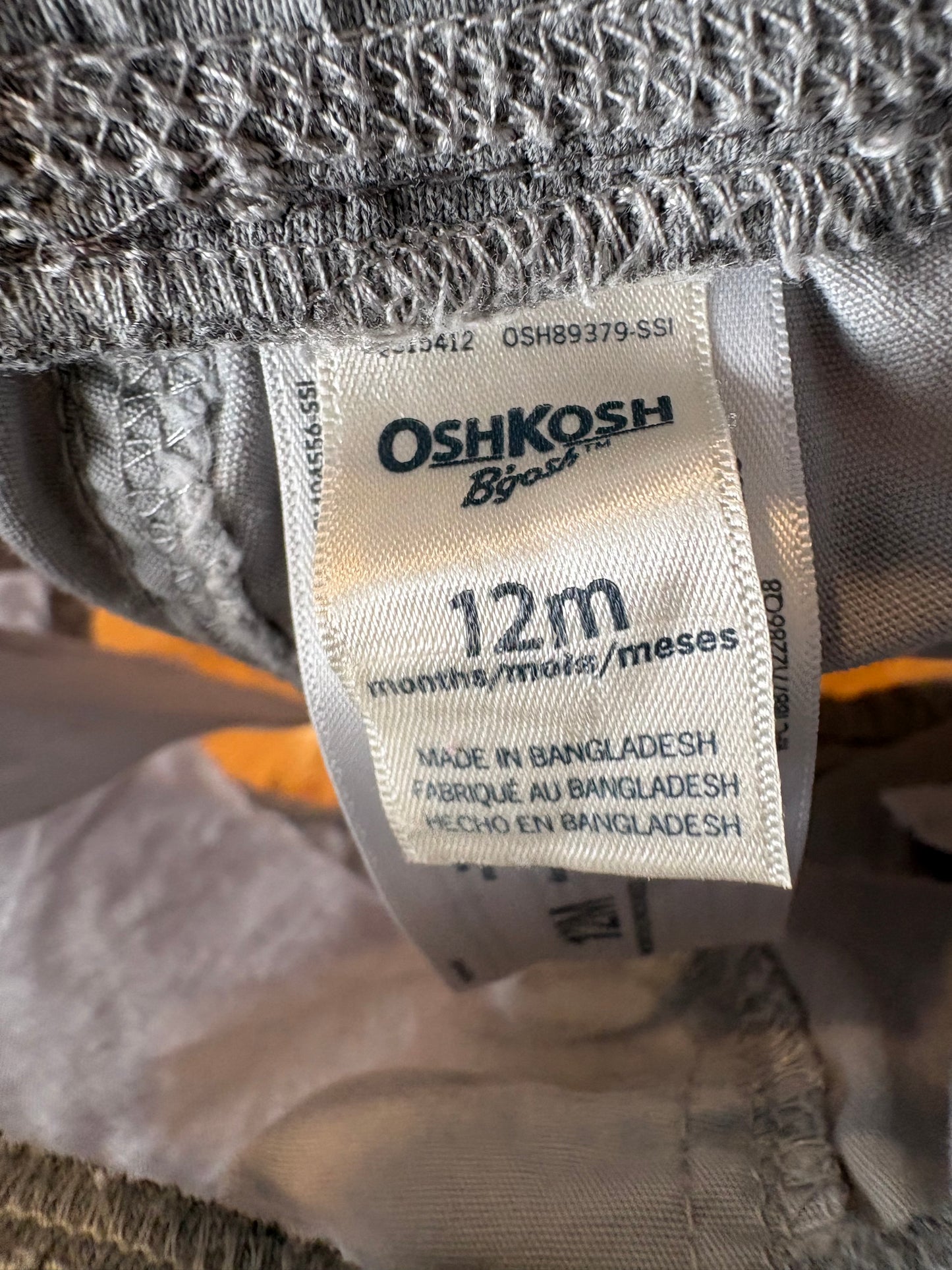 Short Oshkosh 12 mois (cmb)