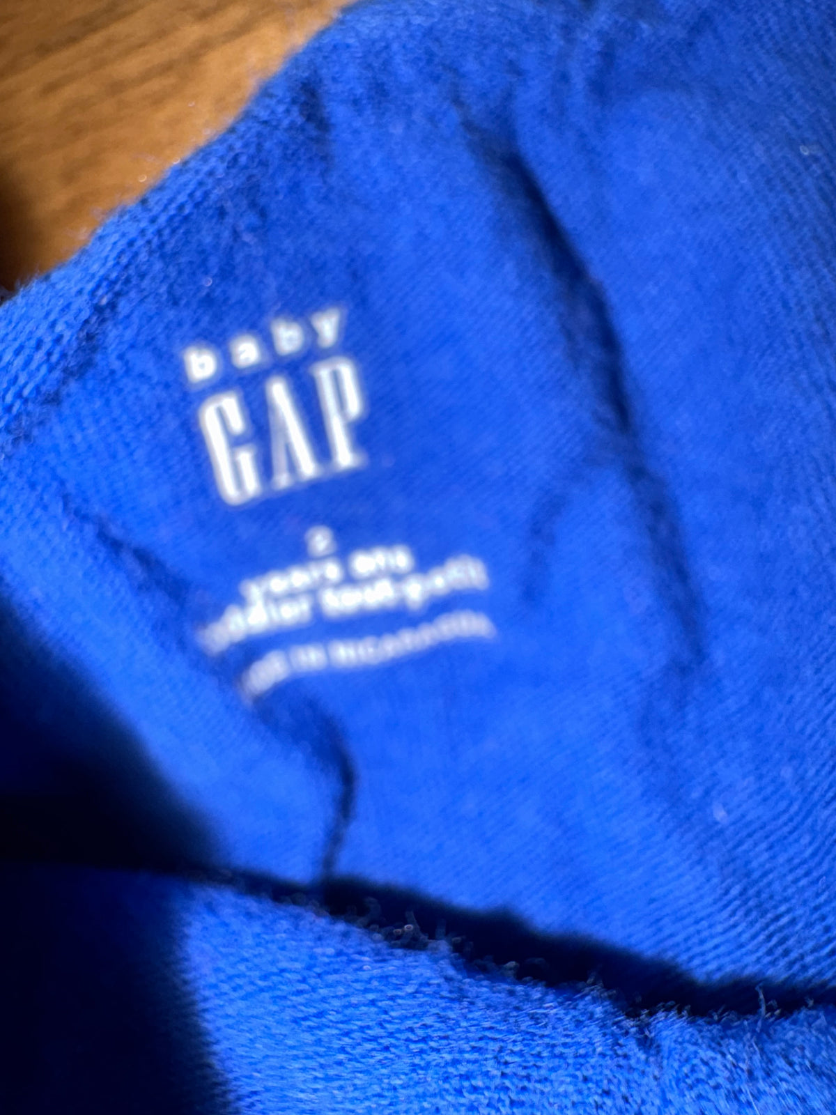 Chandail gap 2T (cmb)