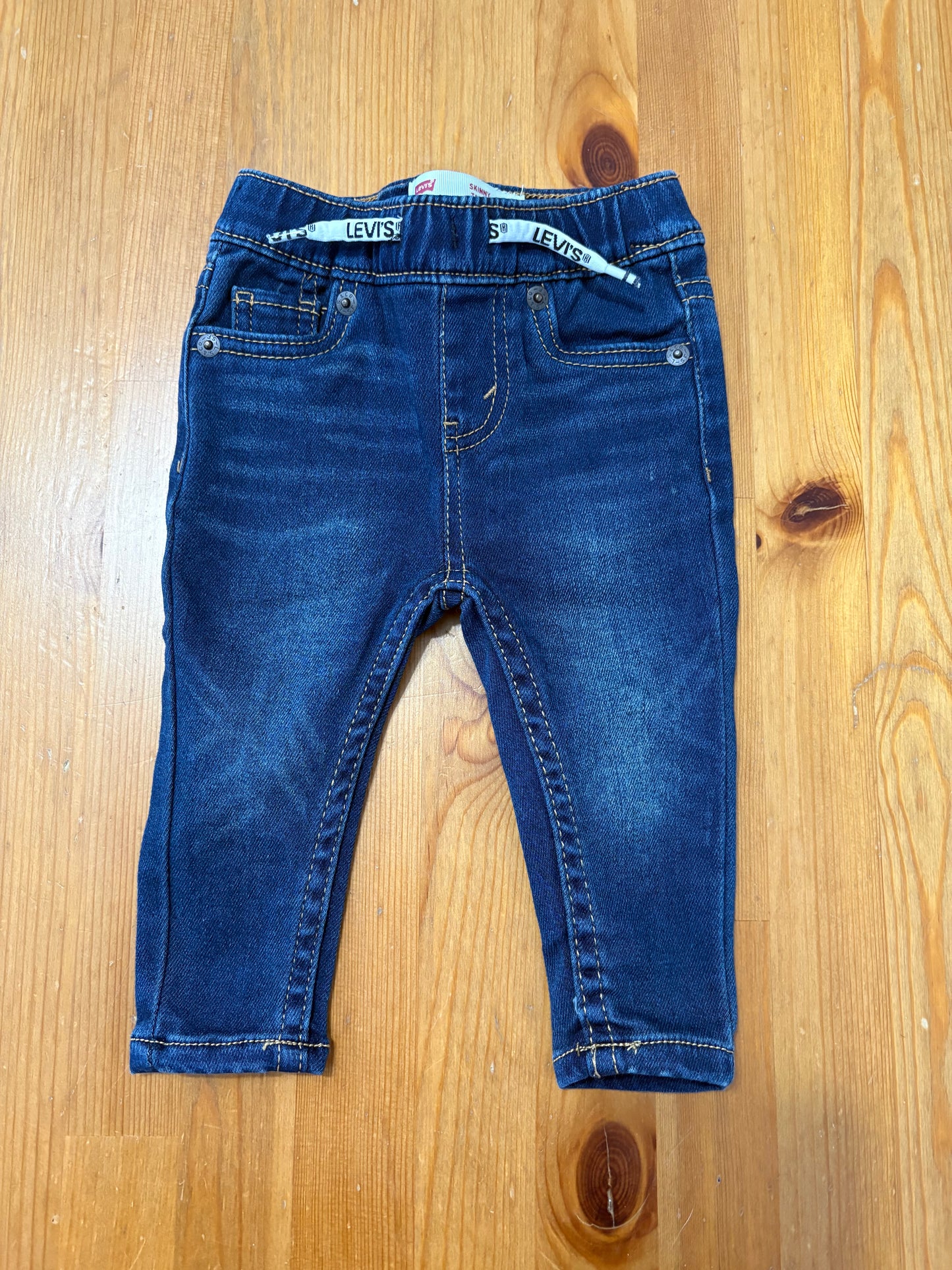 Jeans levis neuf 6 mois