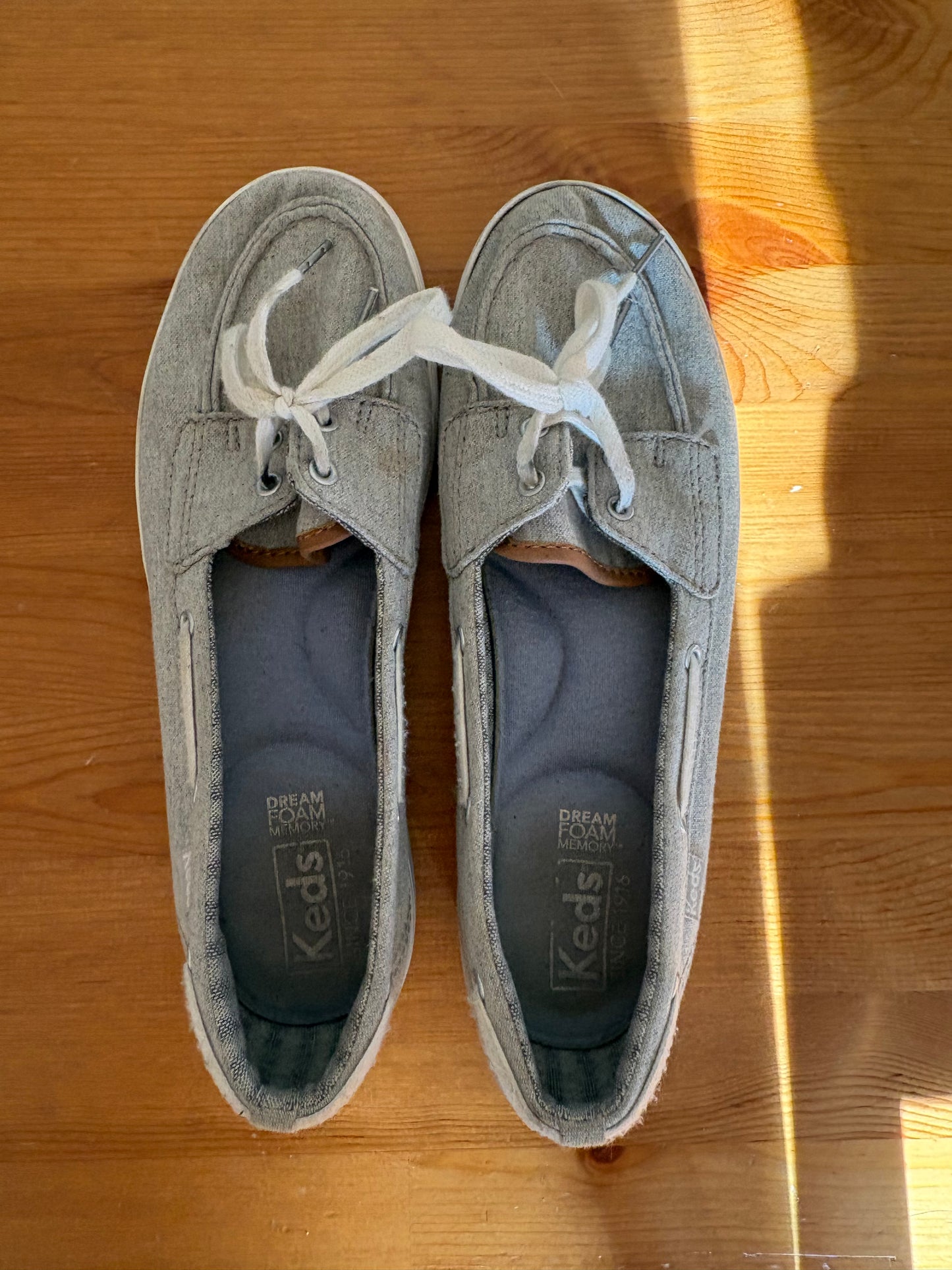 Soulier keds mousse mémoirw keds 6.5 taille
