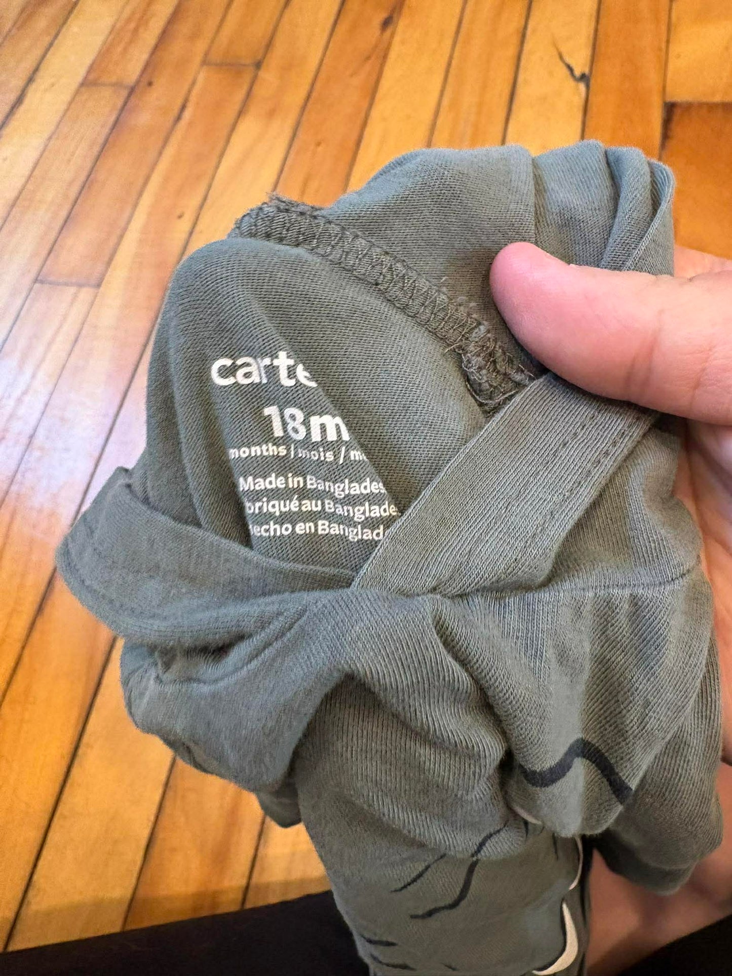 Gilet carter’s 18 mois(cmb) état neuf