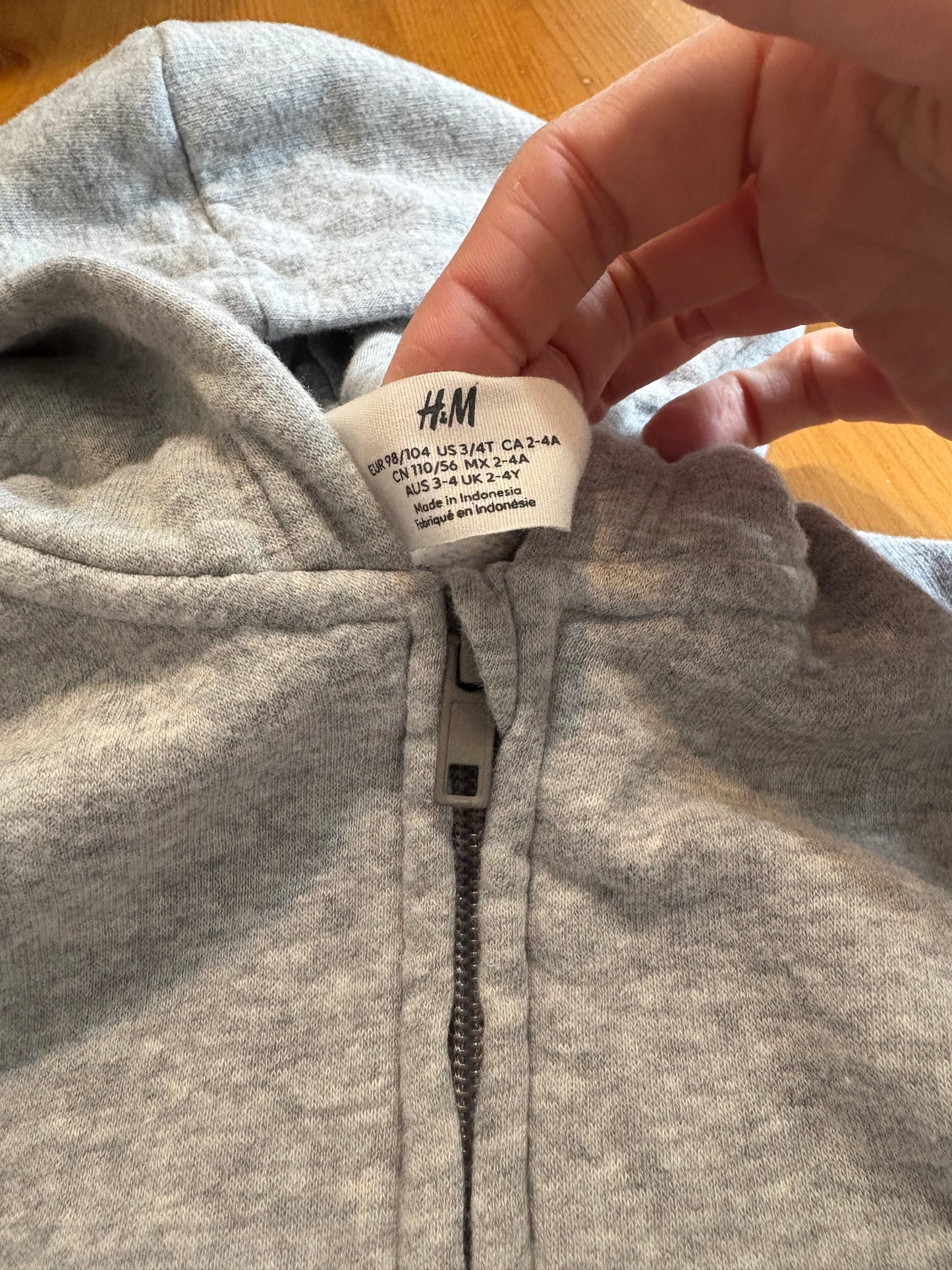 Veste h&m 2-4 ans état neuf