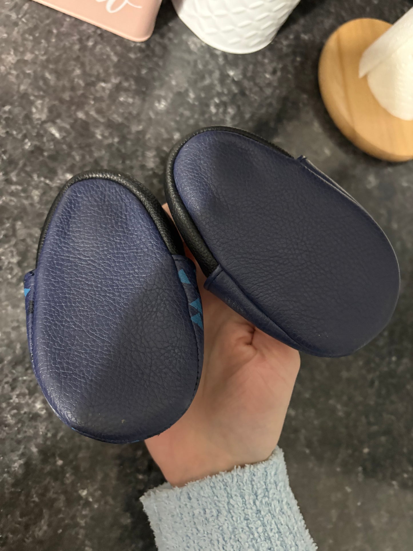 Pantouffle en cuir onyx 12-18 mois neuf