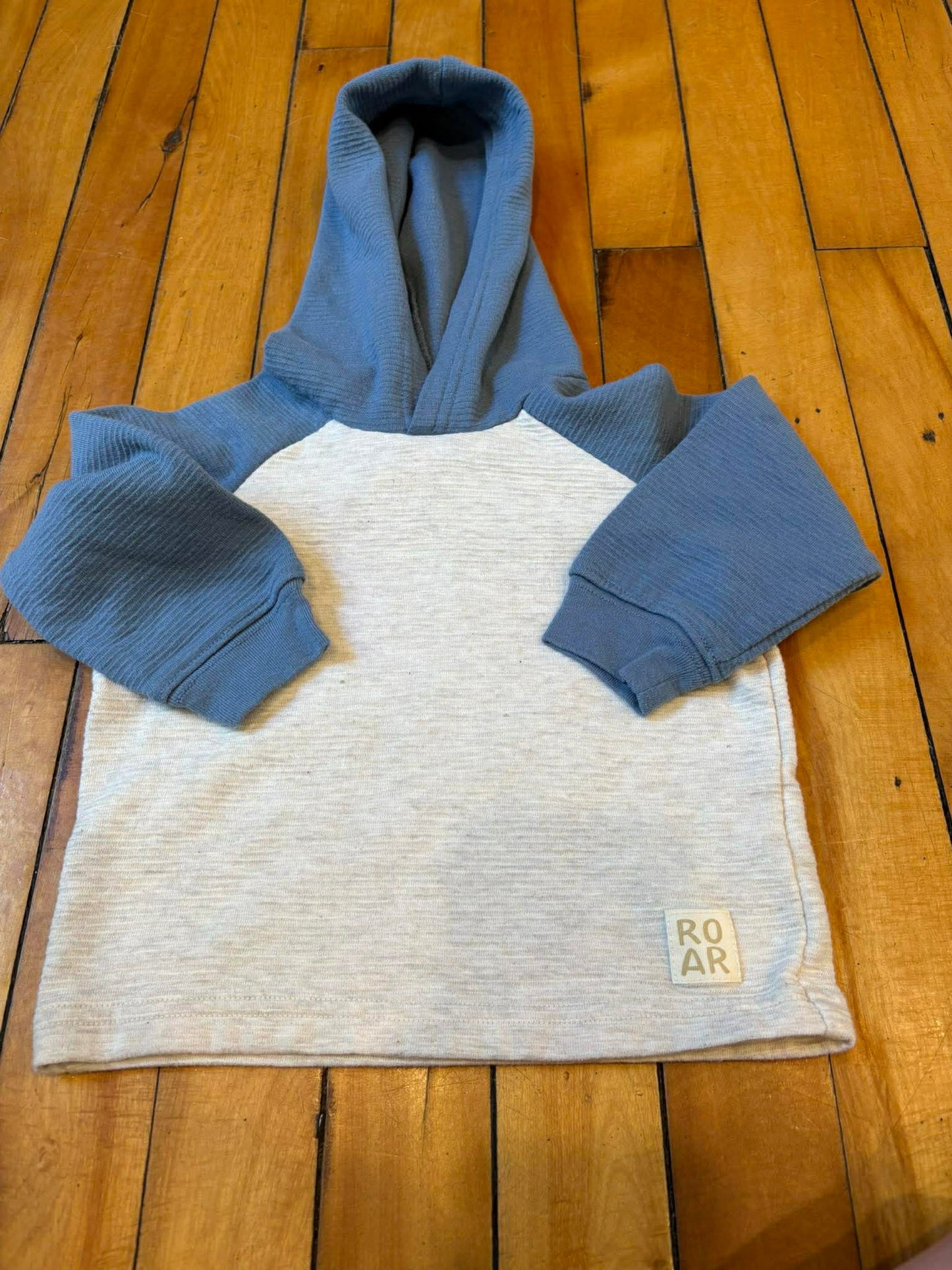 Gilet carter’s 12 mois (cmb) état neuf