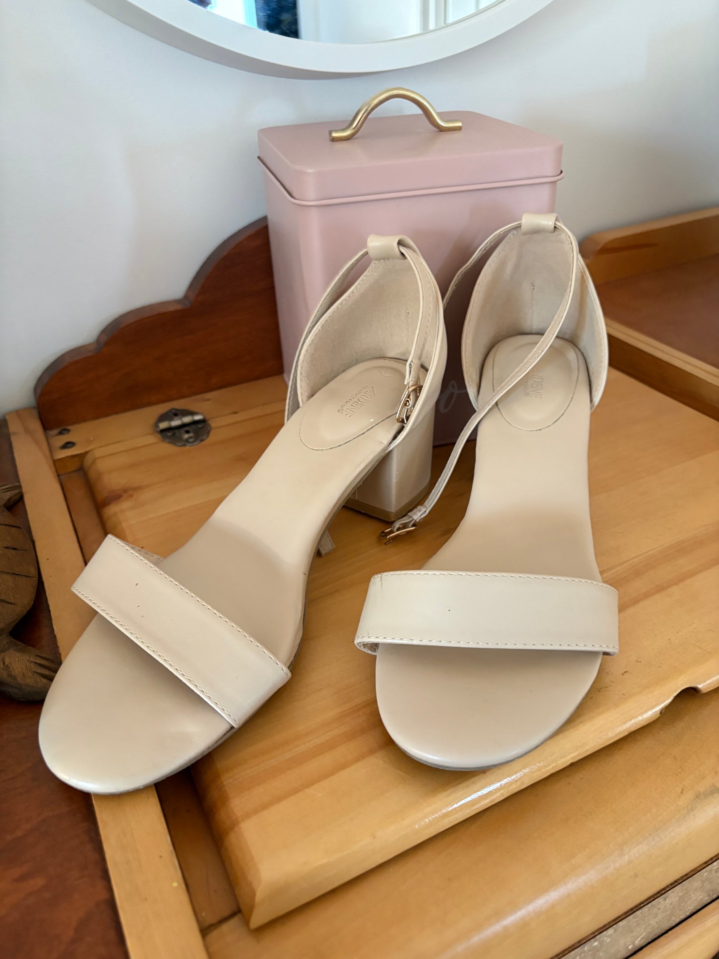Soulie à talon taille 9 ardene