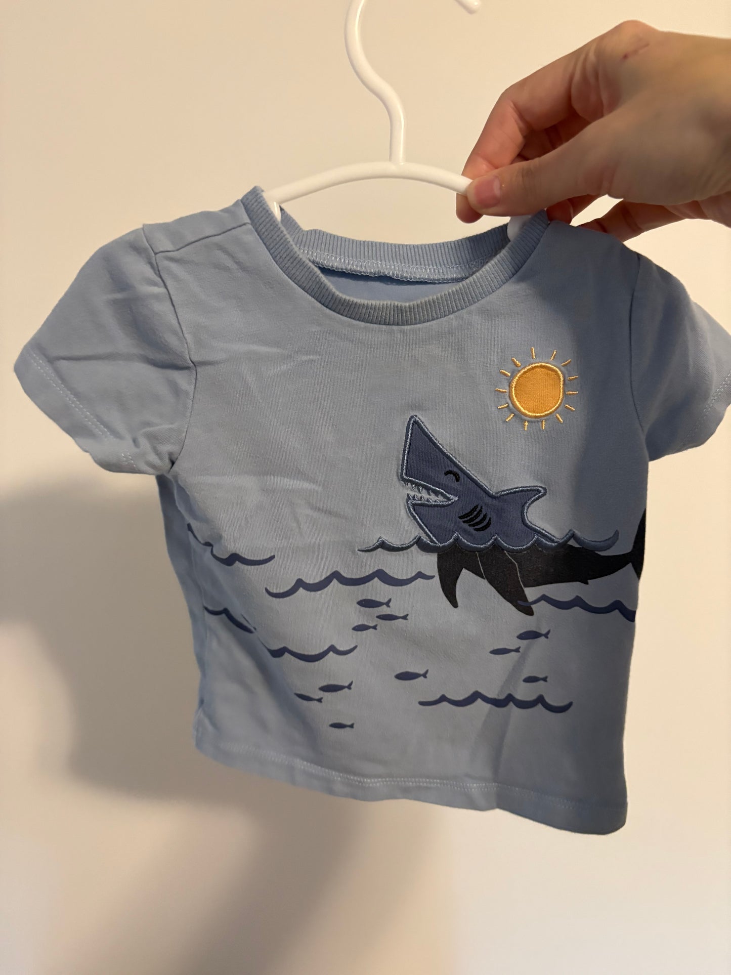 t-shirt pekkle 9 mois état neuf