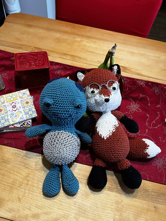 Peluche tortue et renard  35$/chaque personnalisable