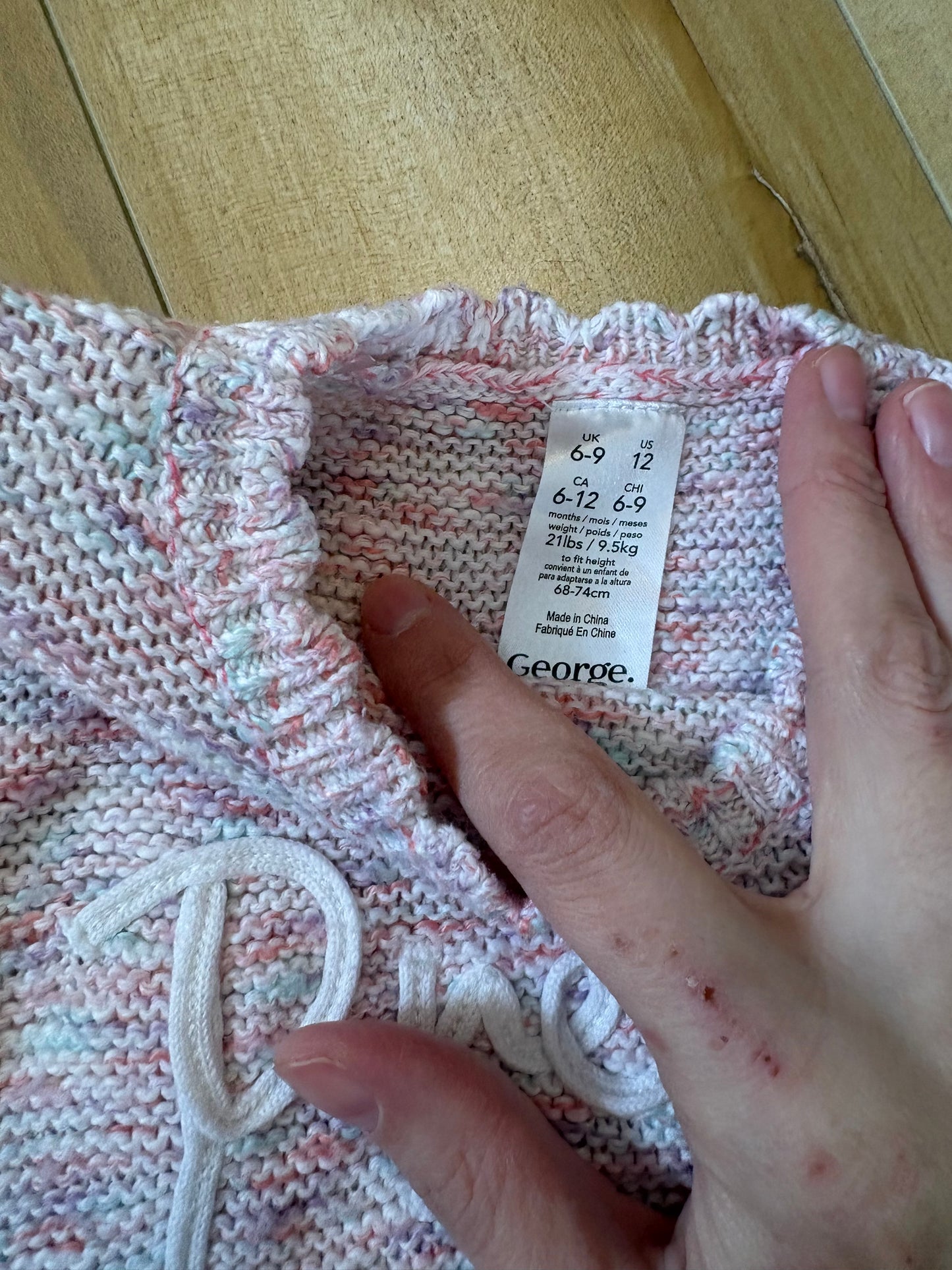 Pull george 6-12 mois