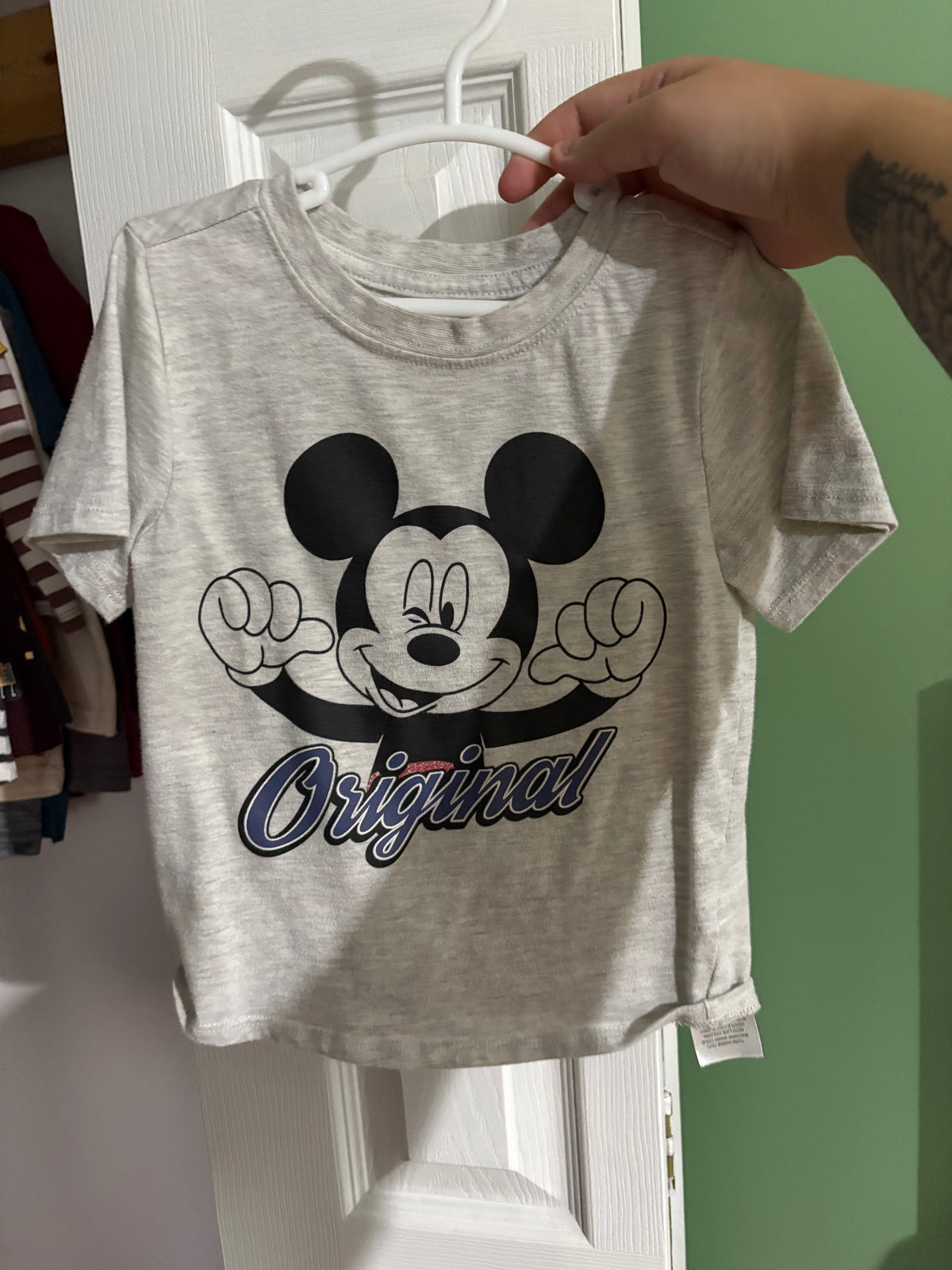 Chandail Mickey mouse 18 mois (cmb)