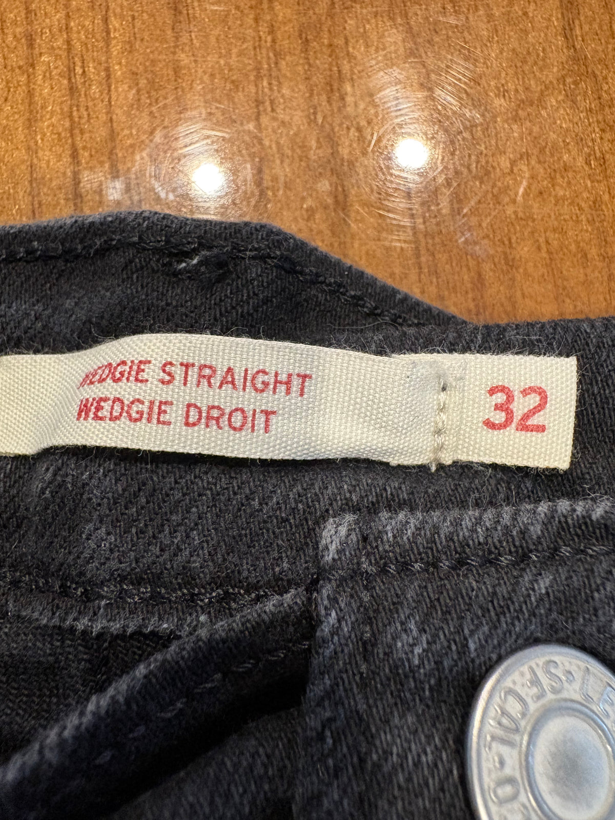 Jeans Levi's jambe droite femme 32 Neuve (cmb)