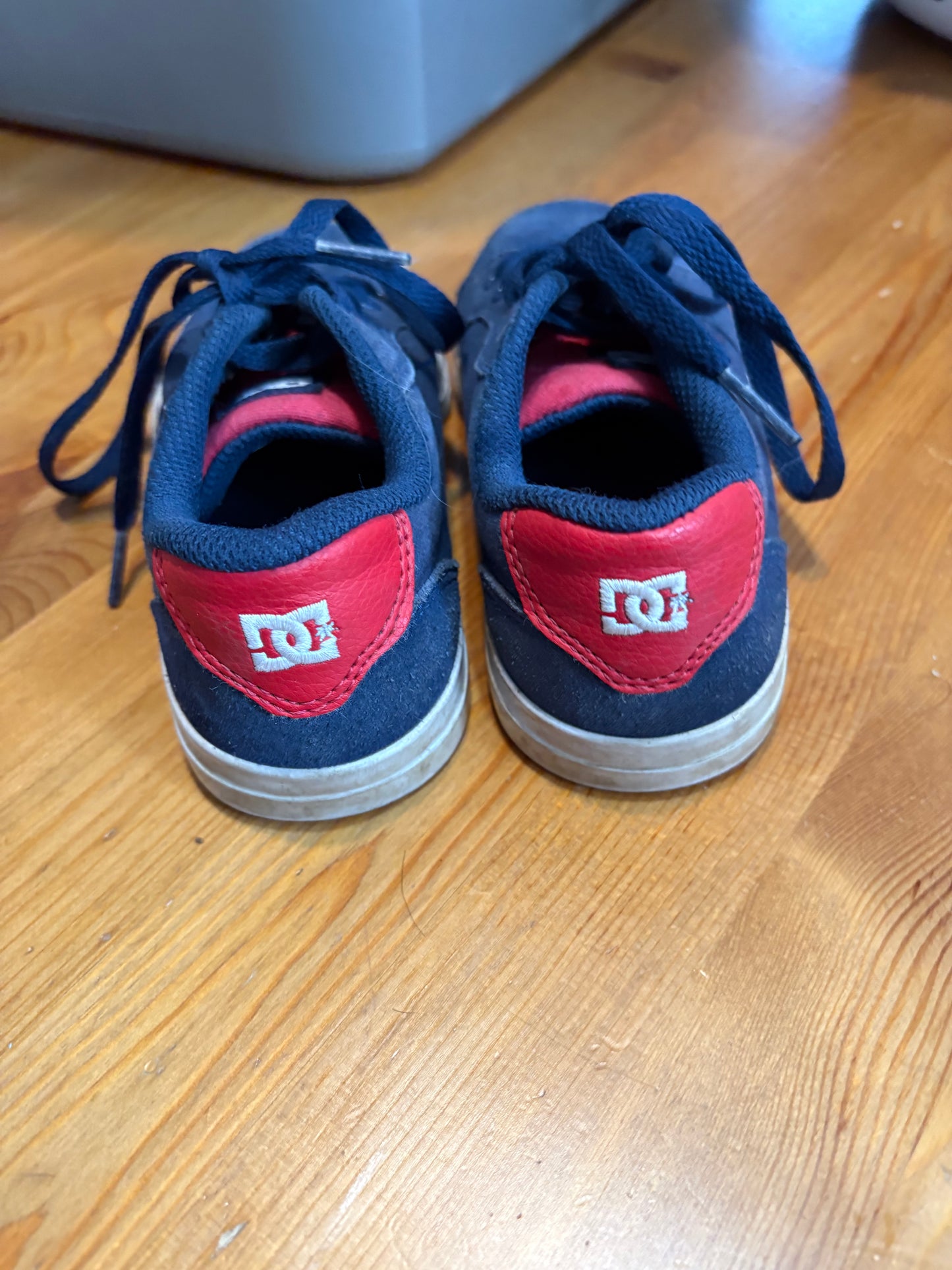 Soulier Dc shoes enfants usa taille 13 ou 19 cm