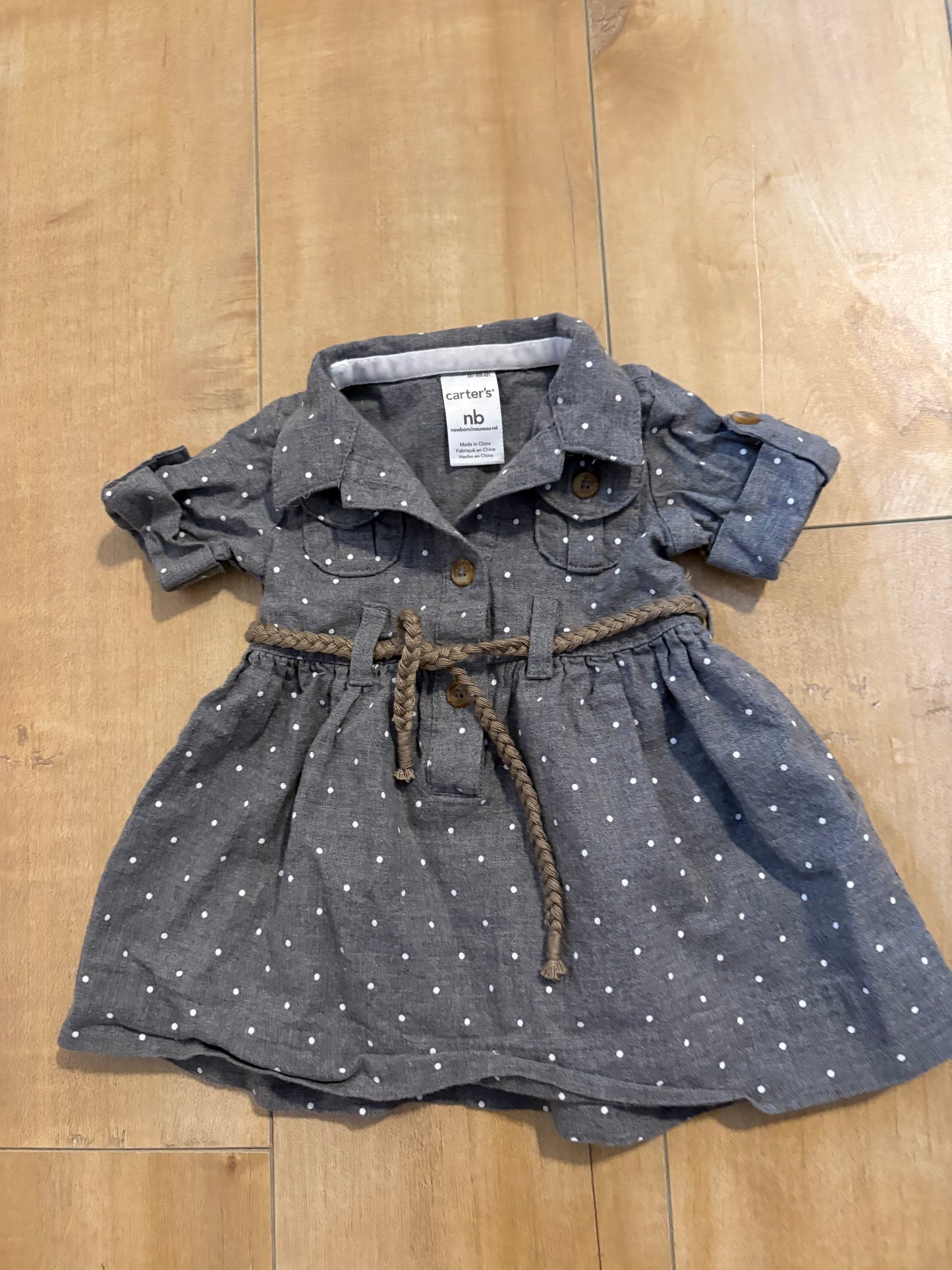 Robe carter’s neuf newborn