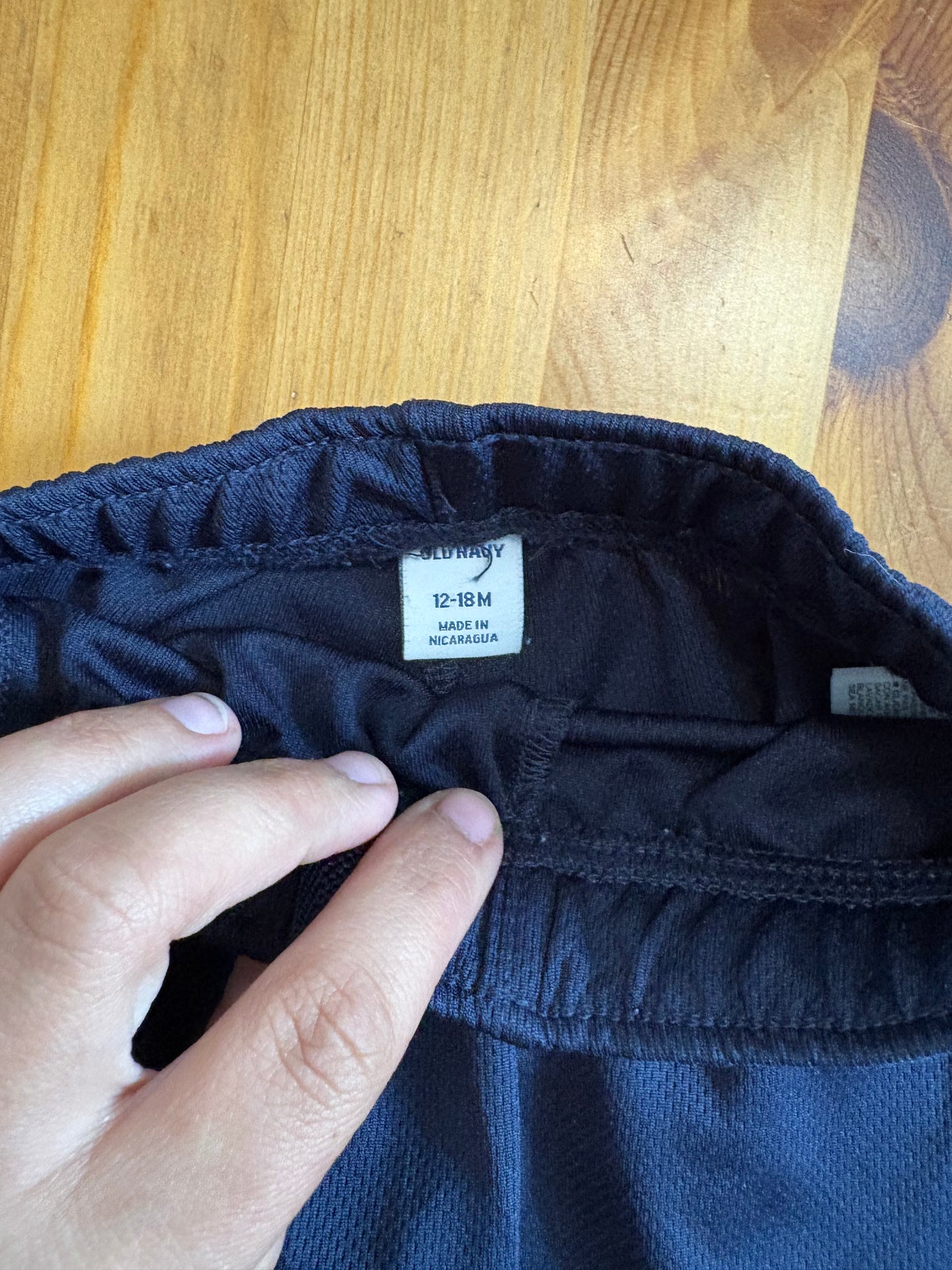 Short old navy 12-18 mois