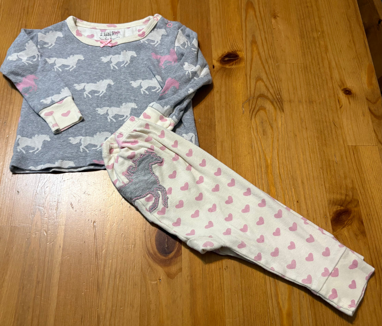 Pyjama hatley 6-9 mois
