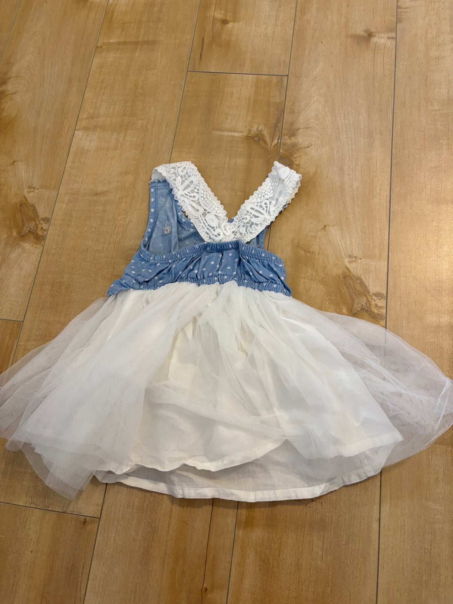 Robe calvin klein 18 mois