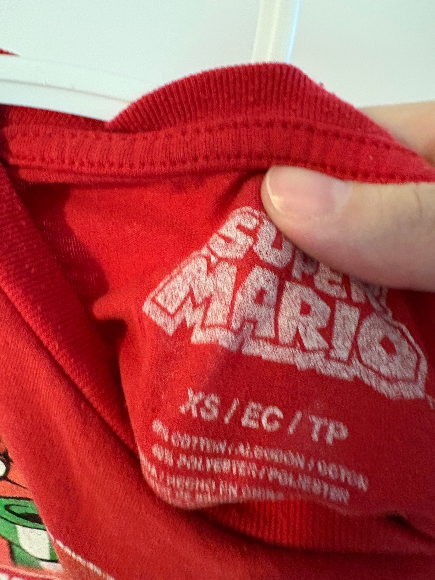 T-shirt super mario 5-6 ans *