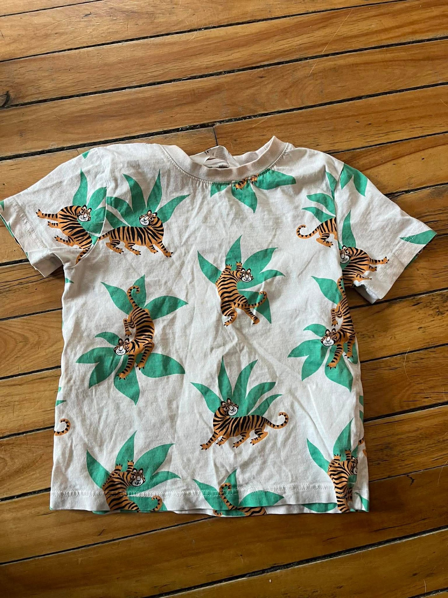 T-shirt h&m 4-5 ans*