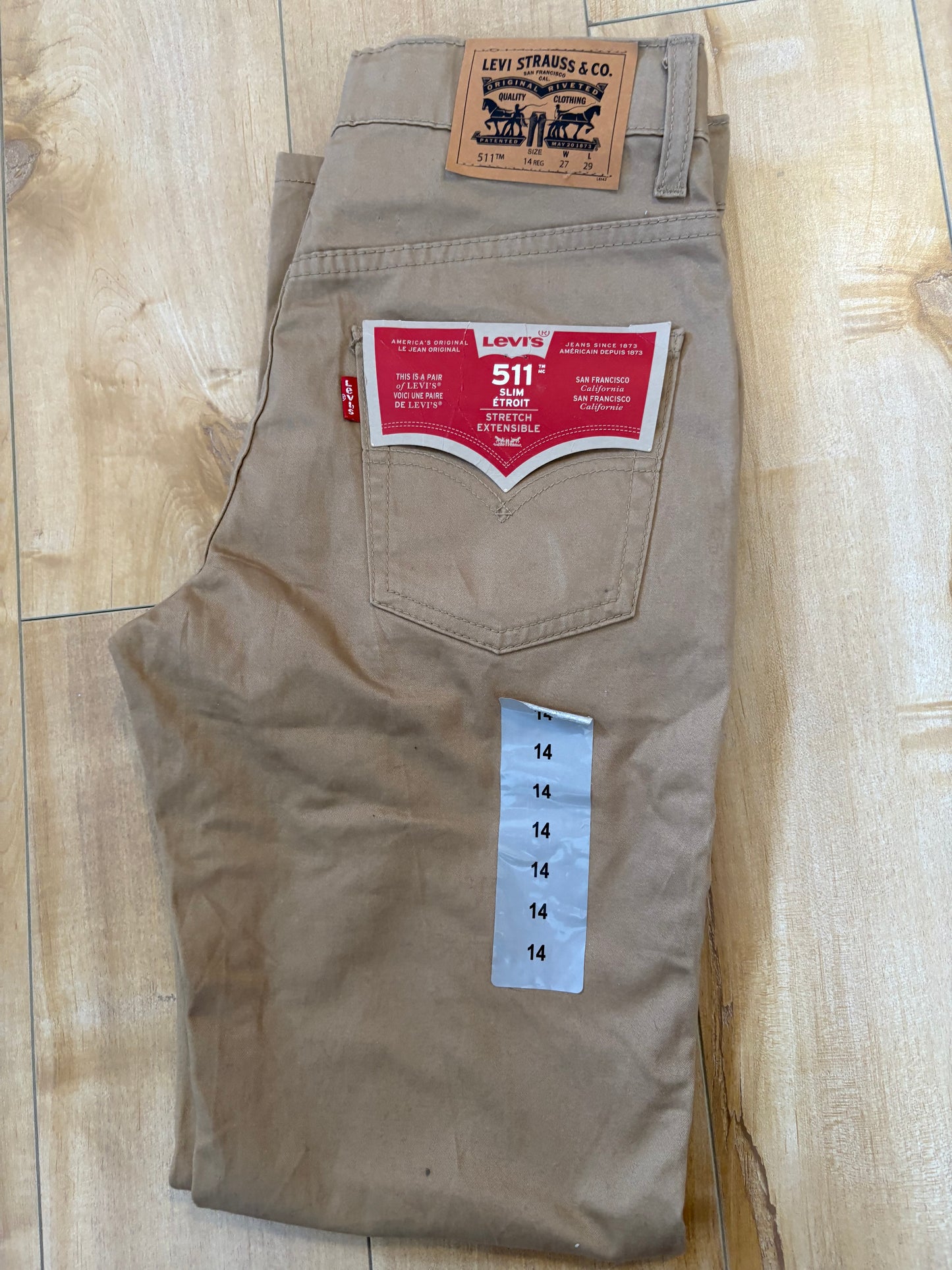 Jeans neuf Levis ados 14 ans