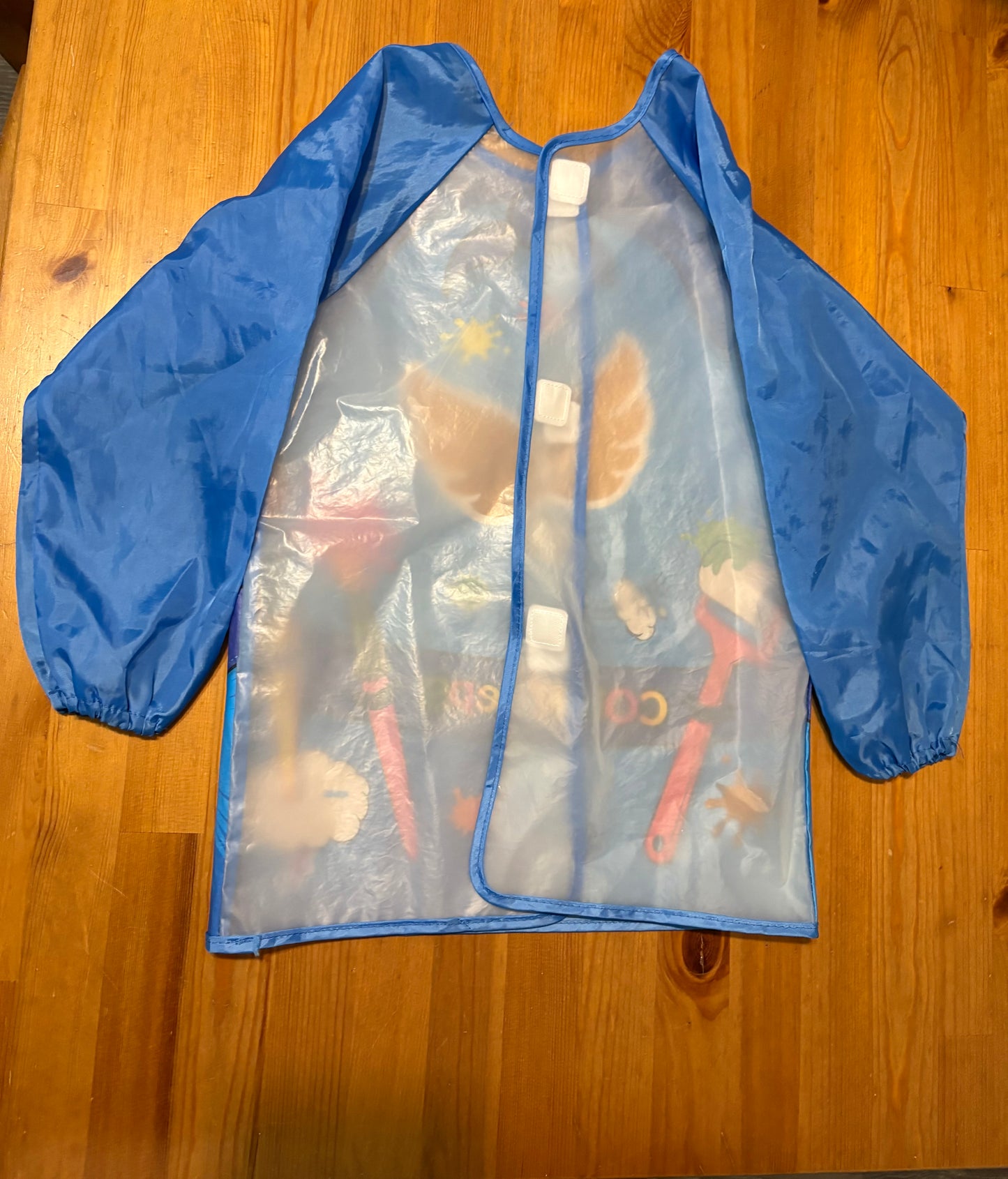 Tablier de peinture 3-4 ans état neuf