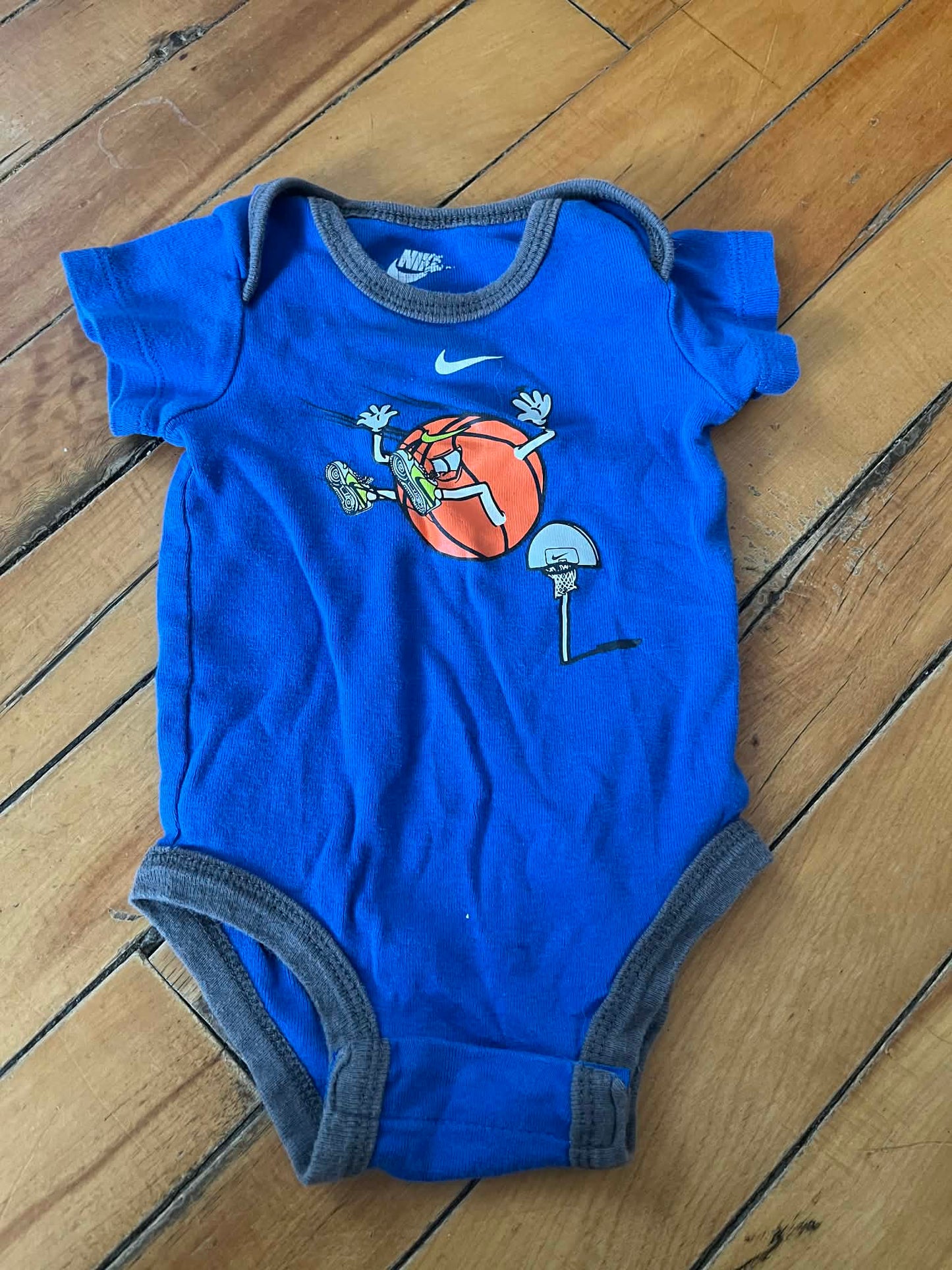 Lot nike 0-6 mois